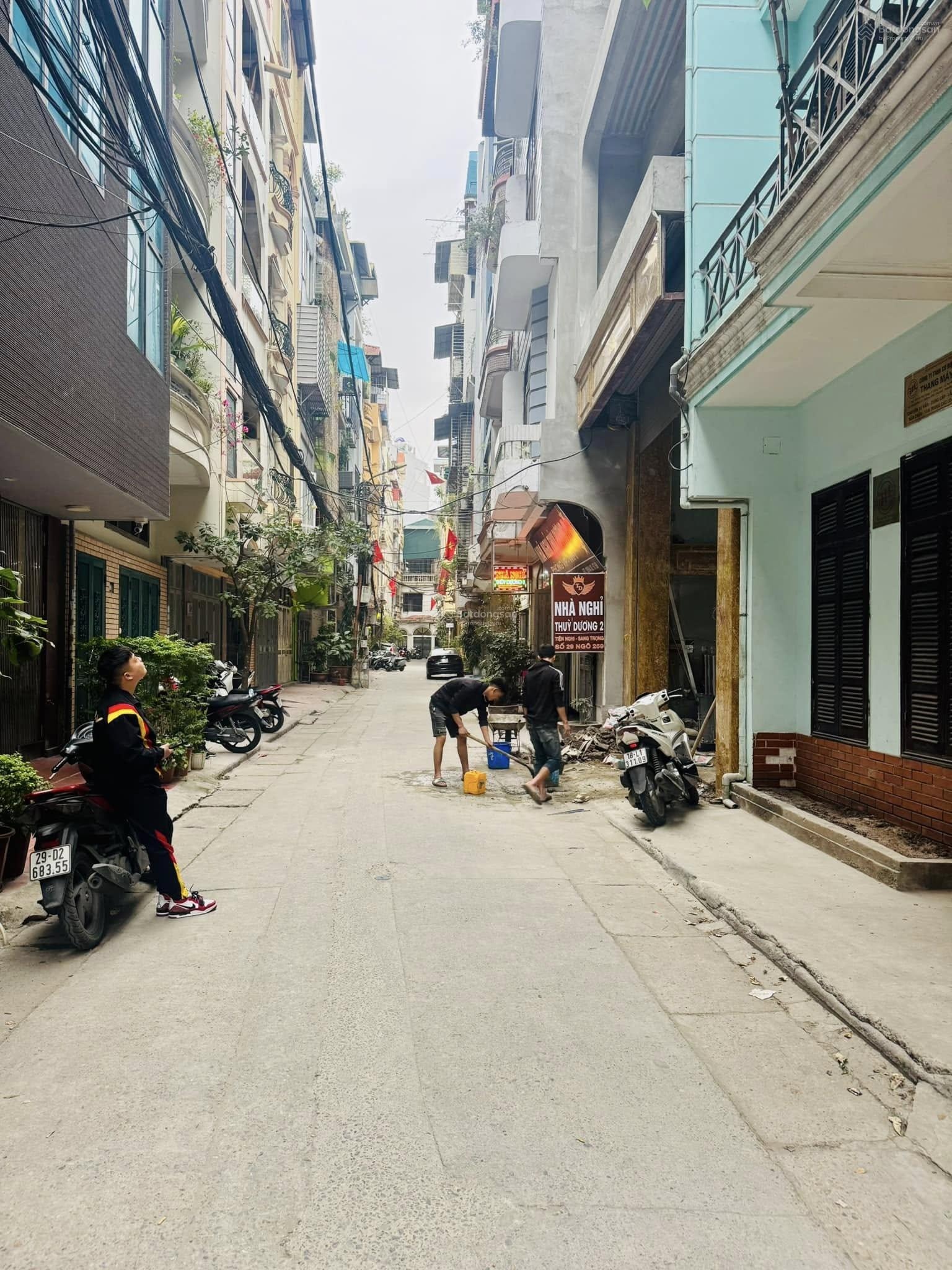 Bán nhà phân lô phố trần đại nghĩa_60m2 5 tầng oto tránh, kinh doanh, ở sướng, giá hot 24 tỷ có tl