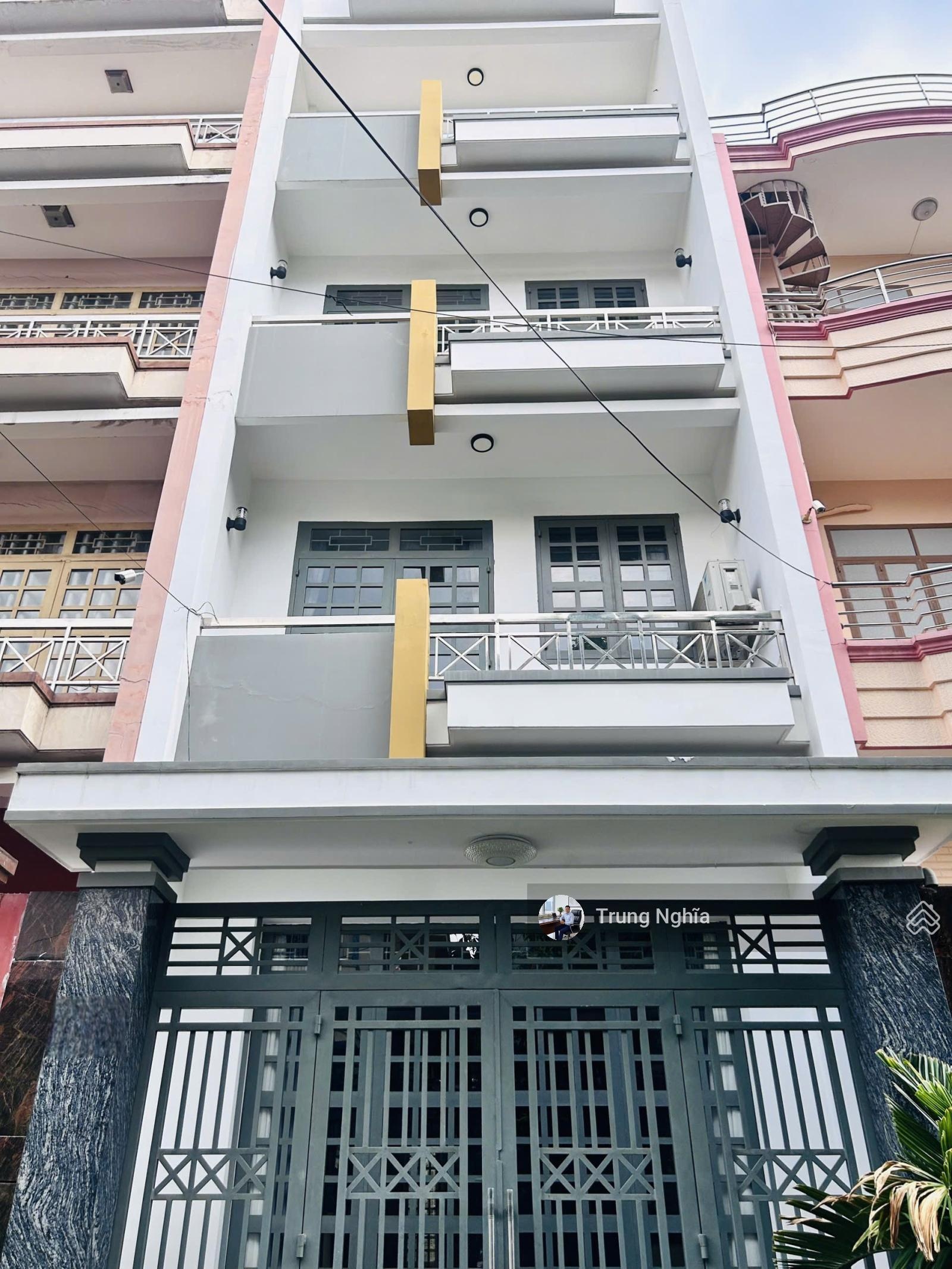 Bán nhà mặt tiền đường yên thế khu sân bay, diện tích: 5x20m trệt 3 lầu