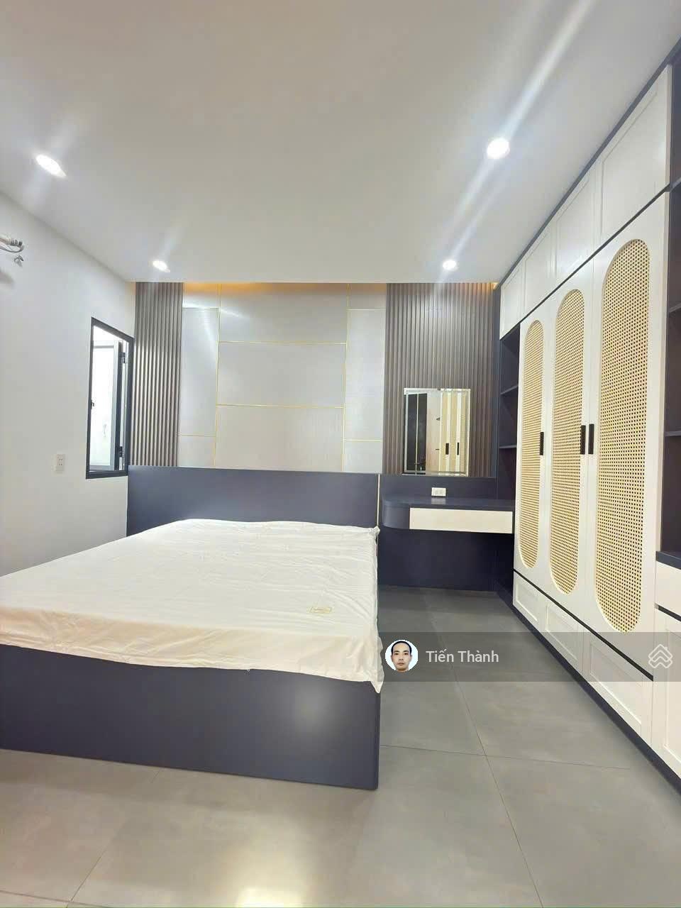 Bán nhà mới 100% hẻm hoàng hoa thám cách biển 200m 5pn, full nội thất cao cấp giá tốt chỉ 12 tỷ tl