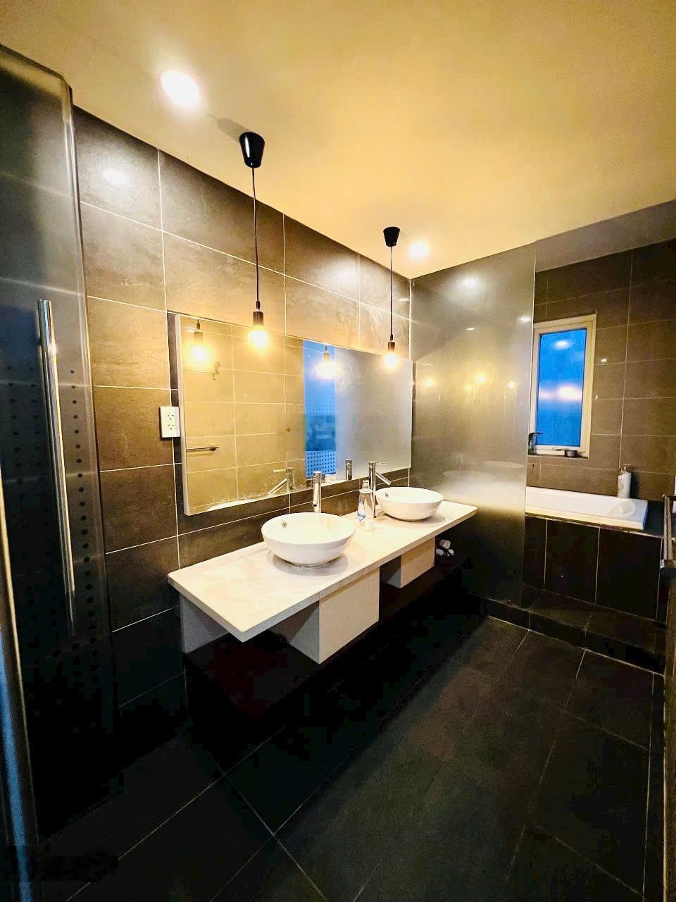 Bán nhà phố đẹp khu compound mega village p.phú hữu quận 9 tp thủ đức