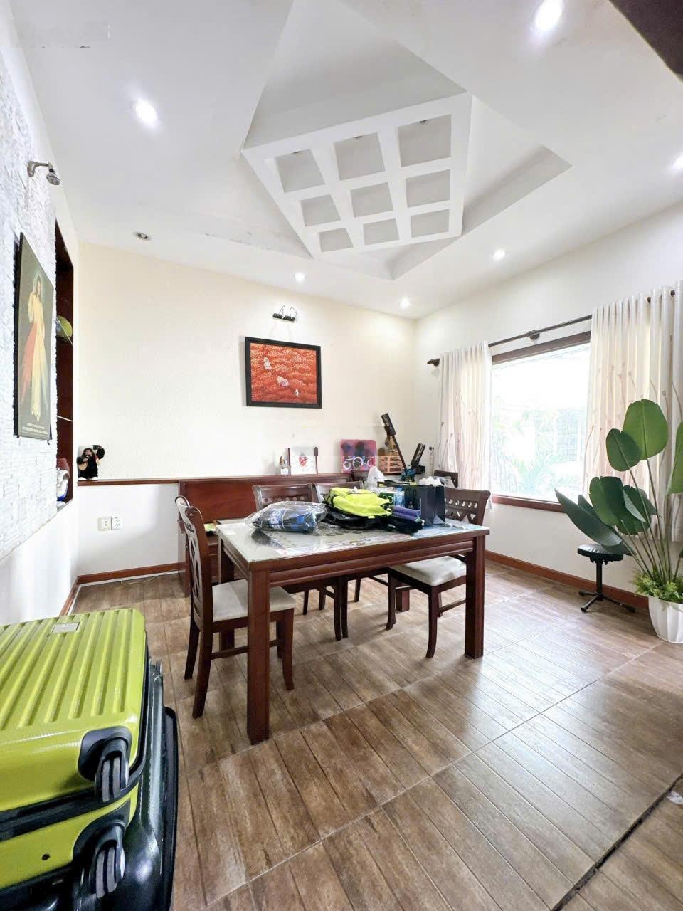 Cực Xịn! Nhà ngay Bạch Đằng p.24 Bình Thạnh, 7x15m, 3 Tầng. Cách Mặt Tiền chỉ 15m. Giá yêu thương