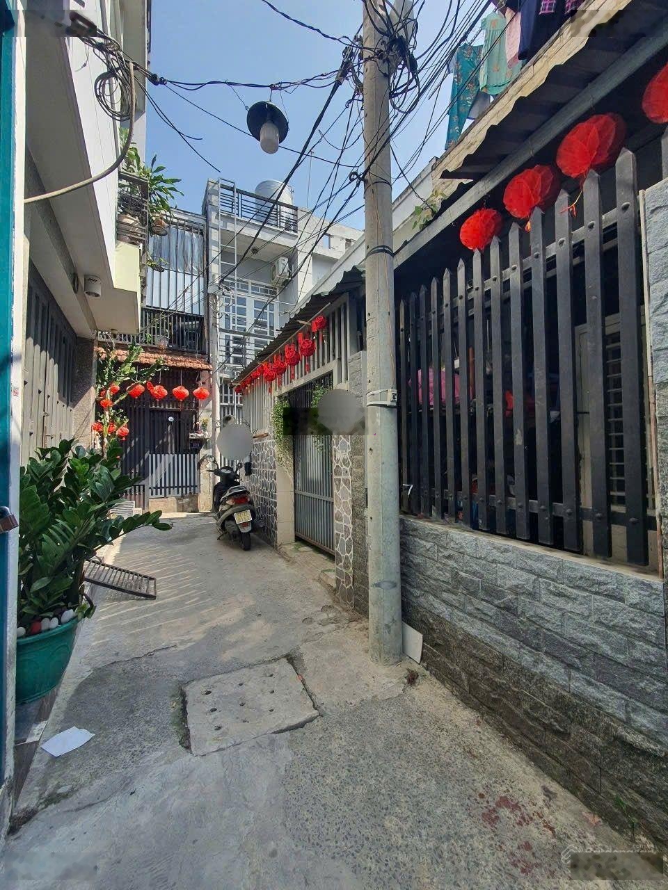 Bán Nhà 1 Trệt 1 Lững 2pn Gần Chợ Hiệp Bình