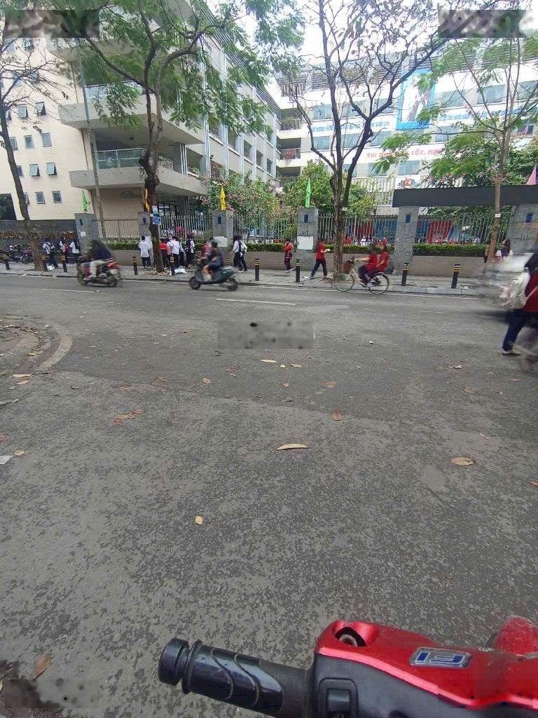Siêu hiếm dương khuê - sát trường đh thương mại ô tô vào nhà trung tâm cầu giấy dương khuê :