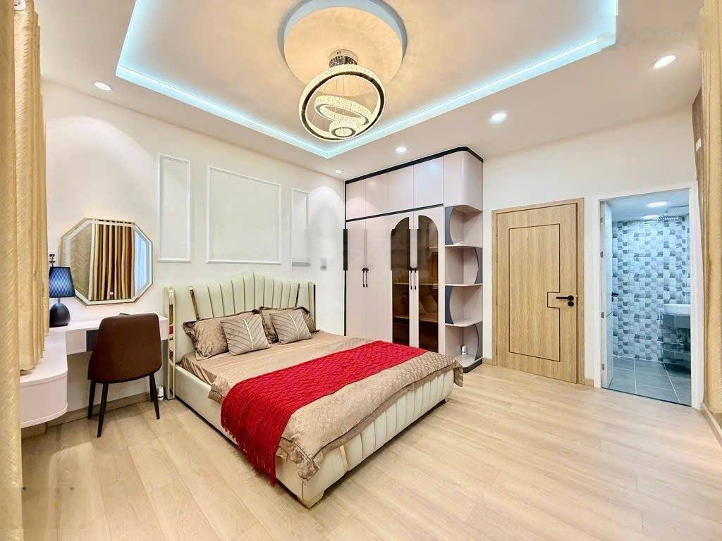 Siêu phẩm - hẻm xe hơi - huỳnh văn bánh - 3 tầng - 3 phòng ngủ - 6.3 tỷ