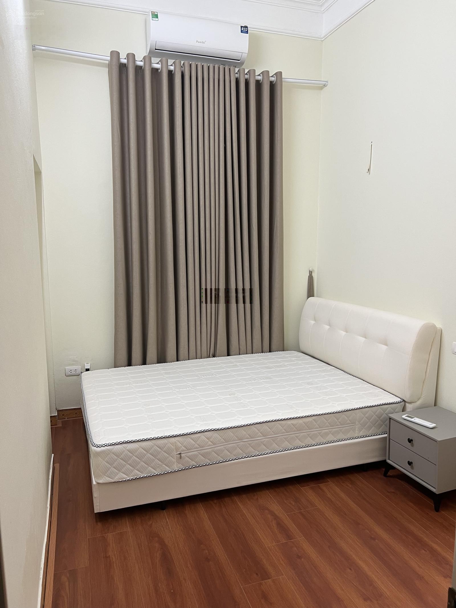 Cho thuê Nhà riêng 3 tầng, 4PN, 3WC tại Ngõ 53 Ngô Thì Nhậm, 26 triệu, 45m2 đẹp, có sân vườn