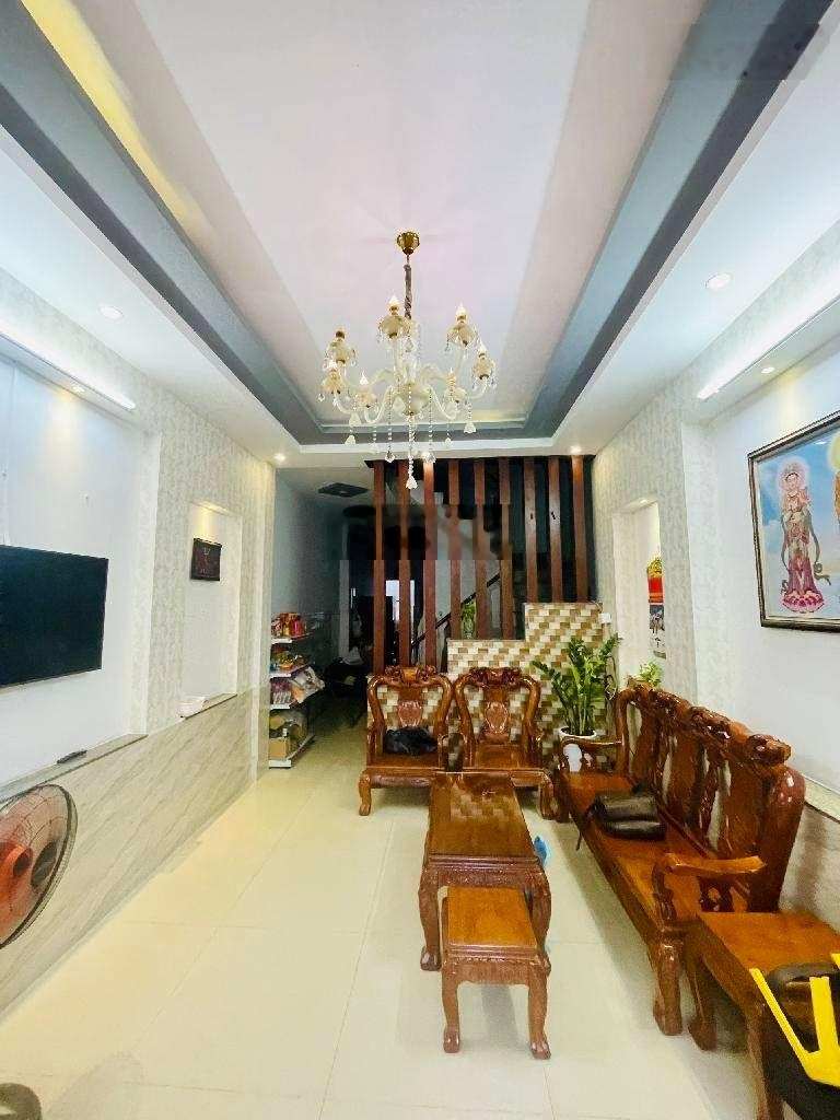 Nhà hẻm ô tô Nguyễn Hữu Tiến - 4x20, 3 tầng + sân thượng 4PN 9.5 tỷ