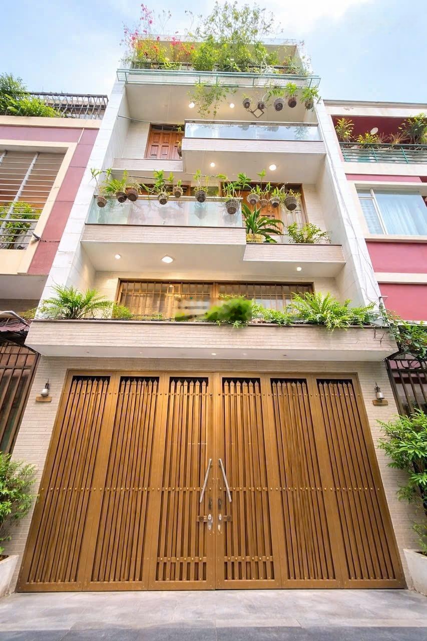 Bán nhà Lý Thường Kiệt ngay Quận 10, hẻm xe hơi tránh, 81m2(5.4x15m) Sổ A4, 5 tầng. Chỉ 16.5 tỷ
