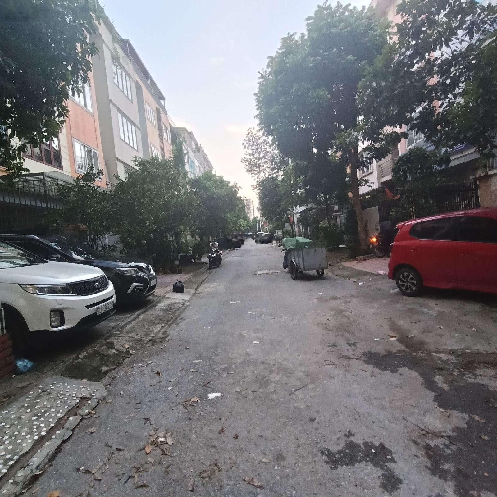 Chỉ 18.5 tỷ nhà liền kề 83m2 5 tầng mặt tiền 5m khu đô thị Văn Khê Hà Đông