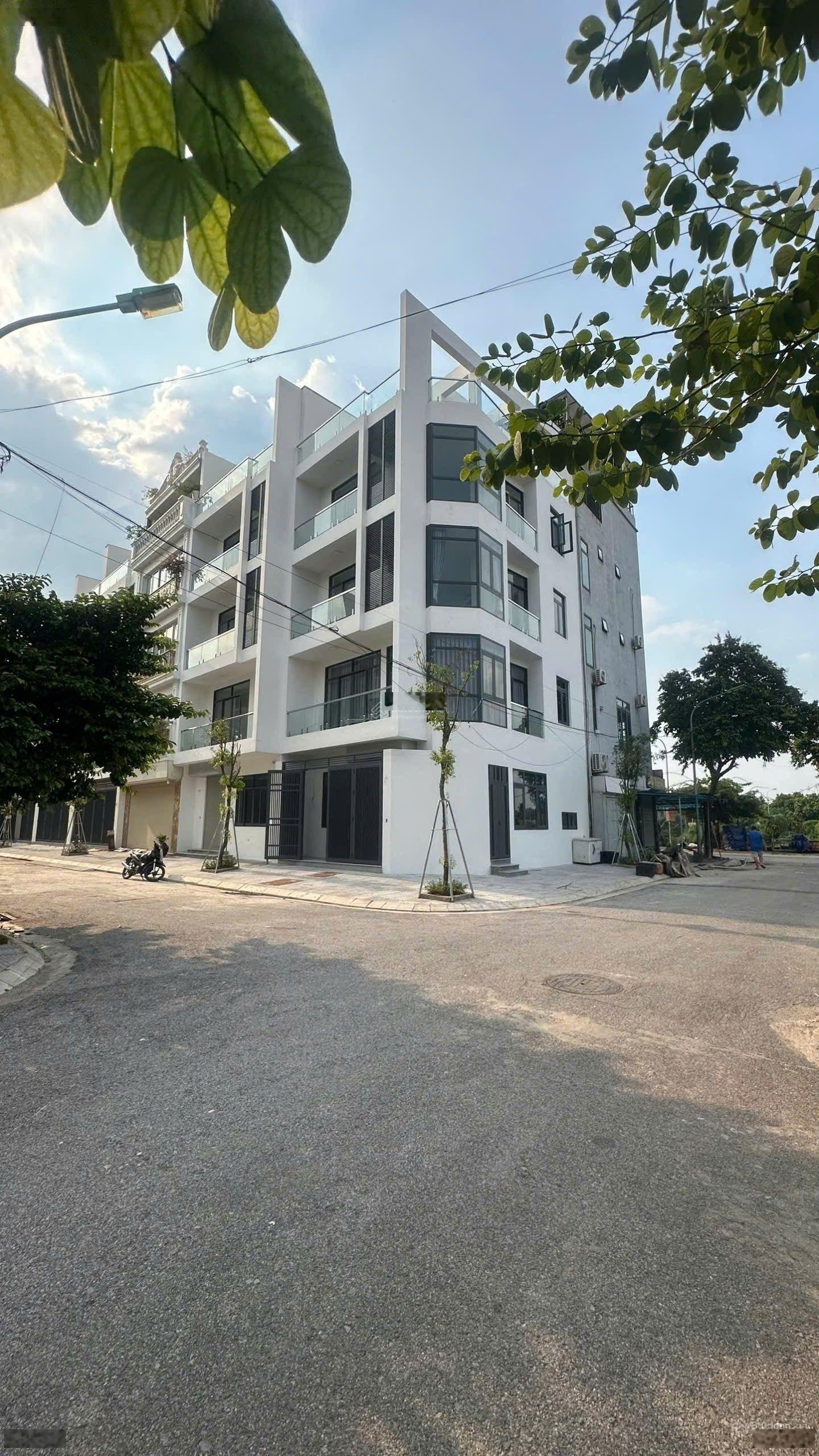 Thạch Bàn - Nguyên Căn 6 Ngủ - Full Đồ - Ô tô tránh