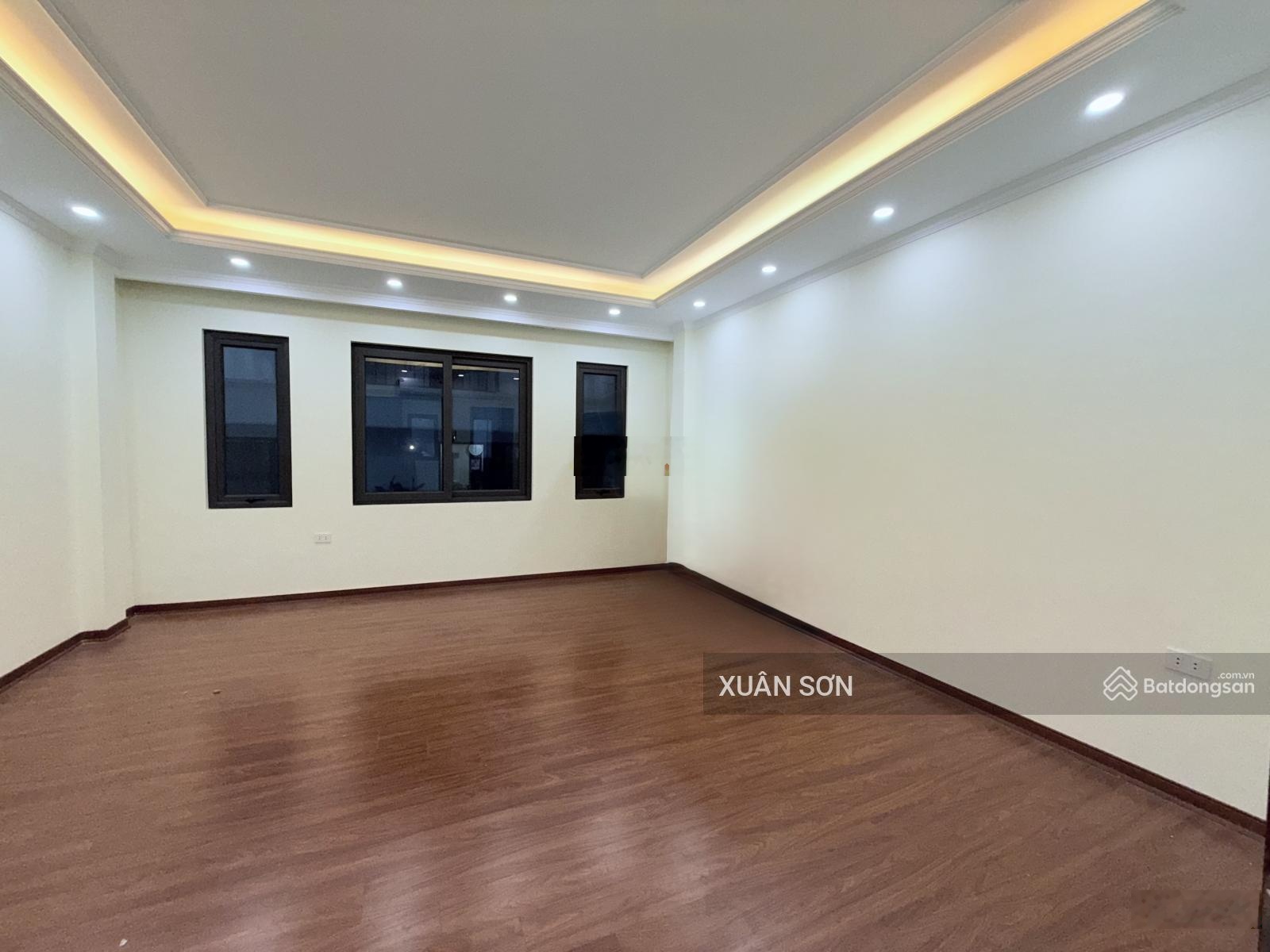 Cho thuê nhà trong khu đô thị Định Công-DT 80m2*5tầng, khu phân lô oto đỗ cửa, giá thuê 22tr có TL