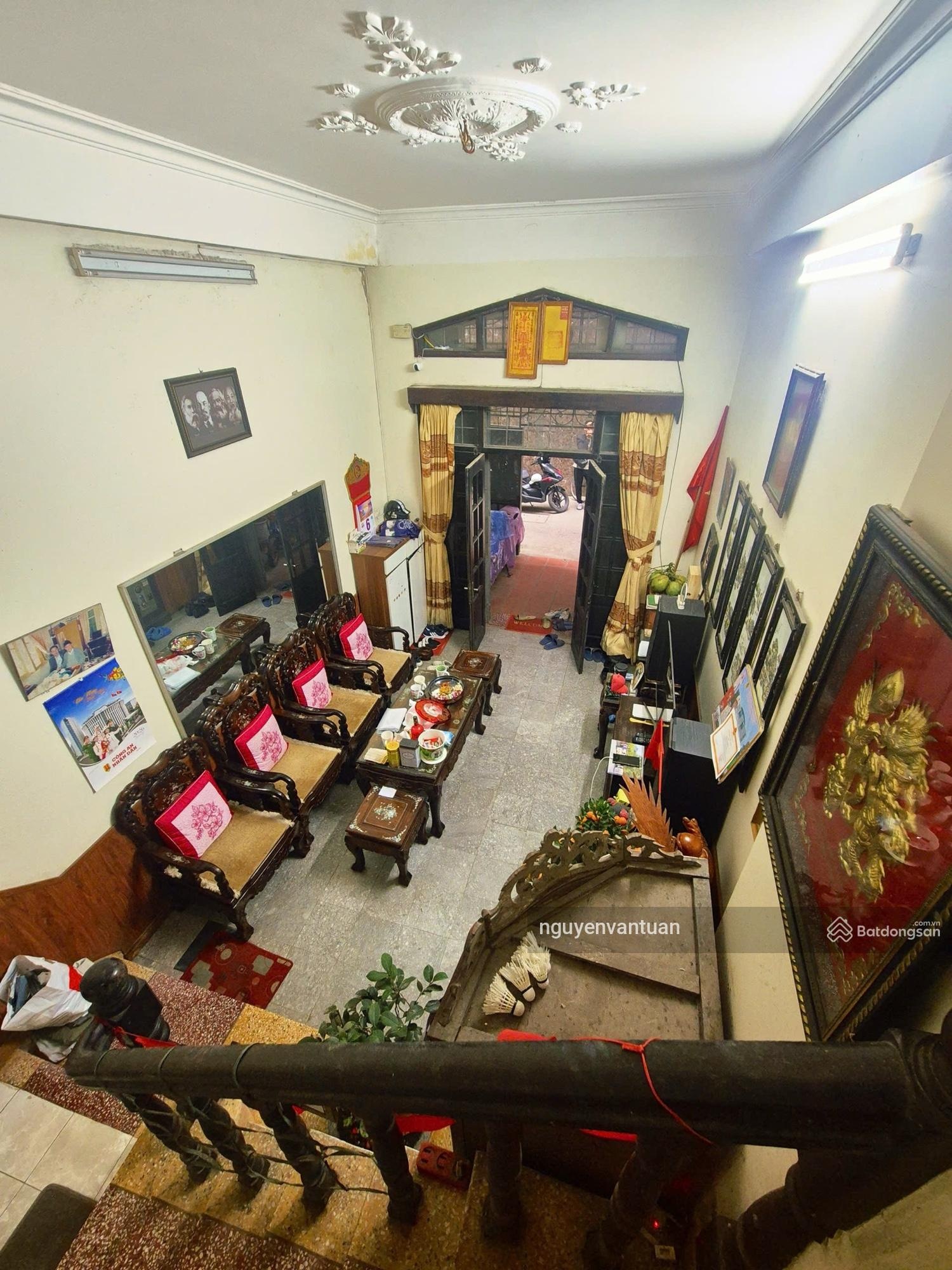 Trung Tâm Đống Đa, Ô tô qua đỗ cửa, Ba bước ra phố , Gần hồ thoáng mát.