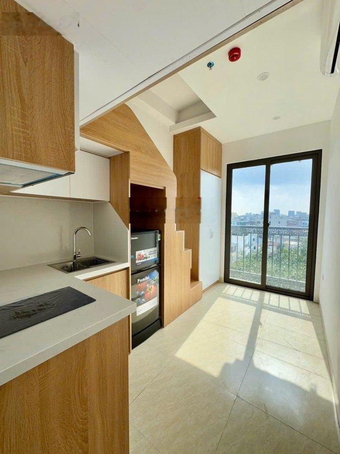 Bán căn hộ dòng tiền phố Thành Thái, Cầu Giấy, 78m2, 7 tầng, thang máy, ôtô 30m, DT gần 2 tỷ, 21 tỷ