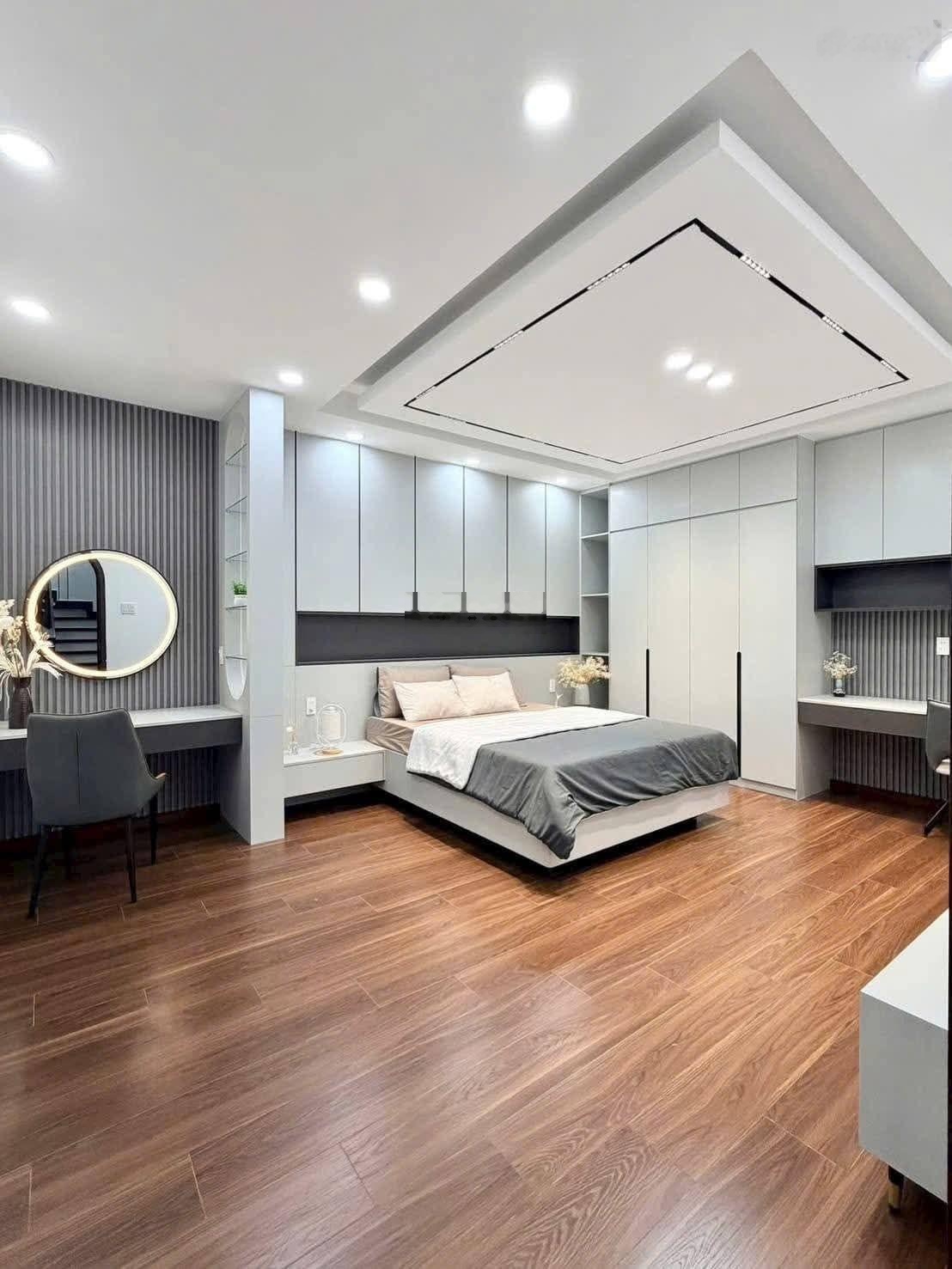 Bán nhà 3 tầng SD 120m2, nở hậu 8,2m, HXH Quang Trung, P8, Gò Vấp, chỉ 10, x tỷ. Tặng full nội thất