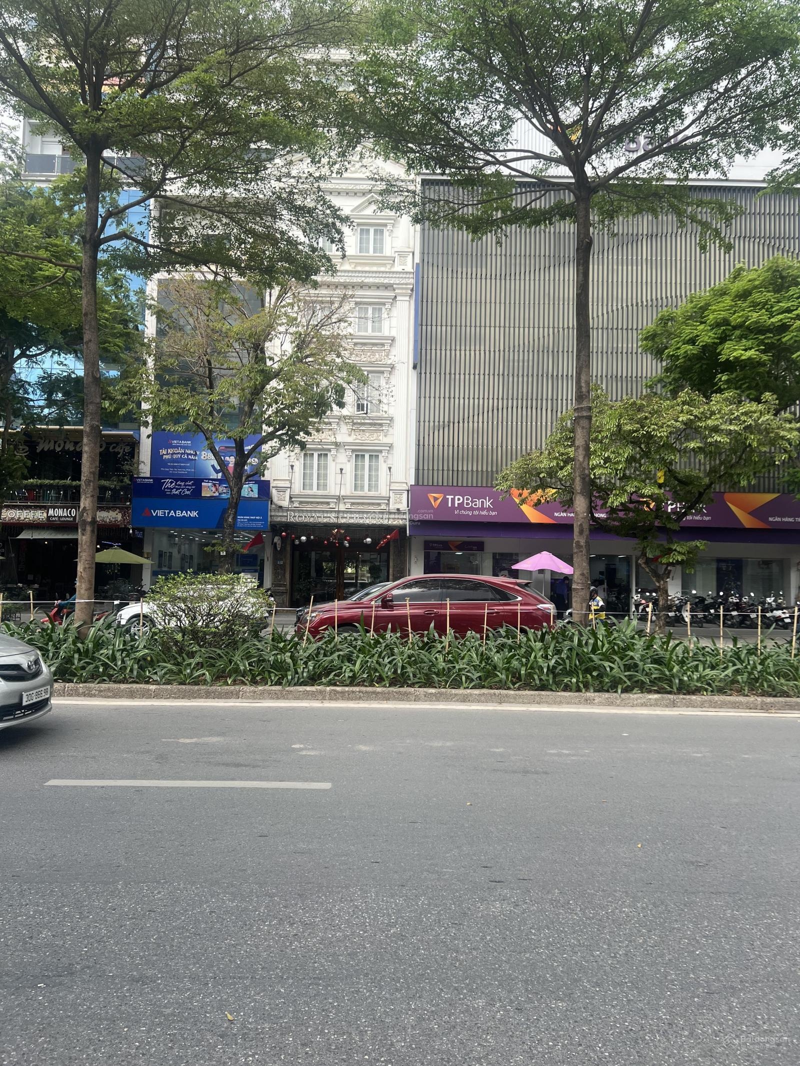 Bán nhà mặt phố Nguyễn Khả Trạc, diện tích 50m, xây 5 tầng, vỉa hè rộng, kinh doanh sầm uất