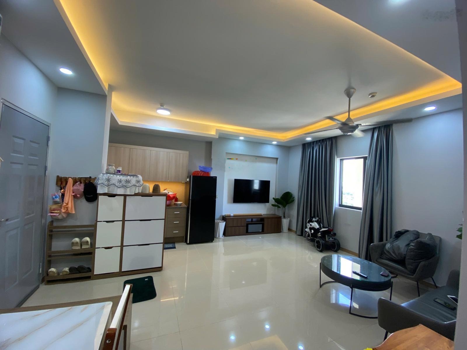 Bán căn góc chung cư đức khải dt:71m2 . Sổ hồng . Lh ngay :0855548097