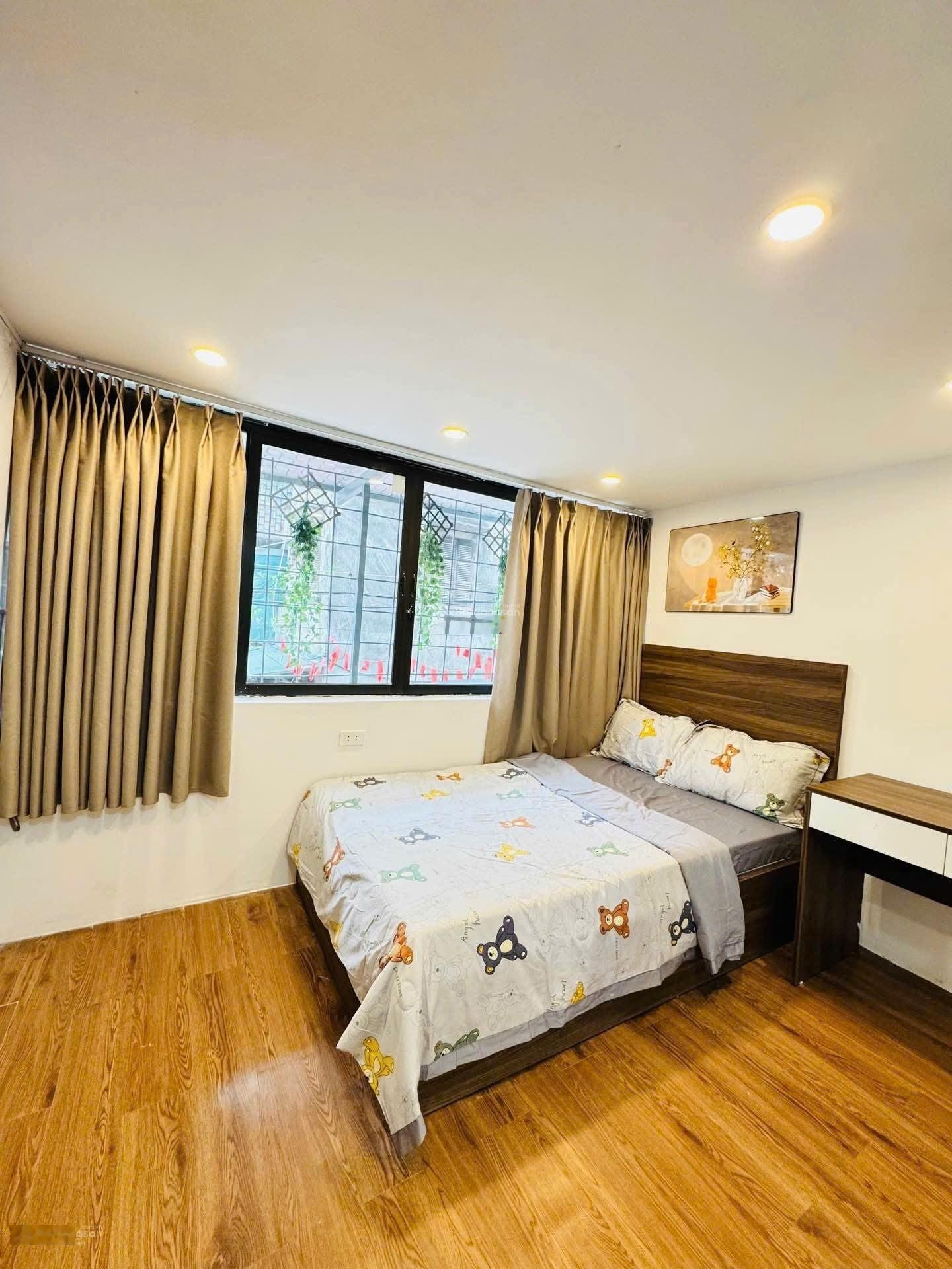 Bán căn hộ tập thể Mai Dịch, 72m2, 3 ngủ, full nội thất. 4.3 tỷ