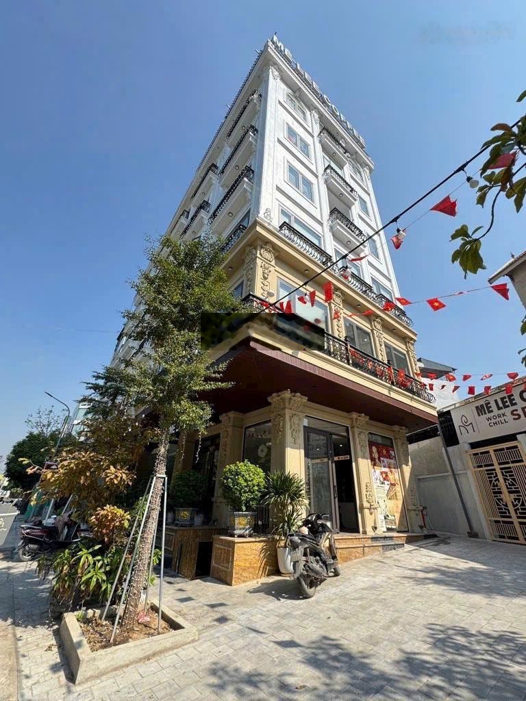 Chính chủ bán nhà 5 tầng phân lô ngõ 97 Văn Cao DT:50m2,mặt tiền 4,2m giá 13,5 tỷ.LH 0983814882
