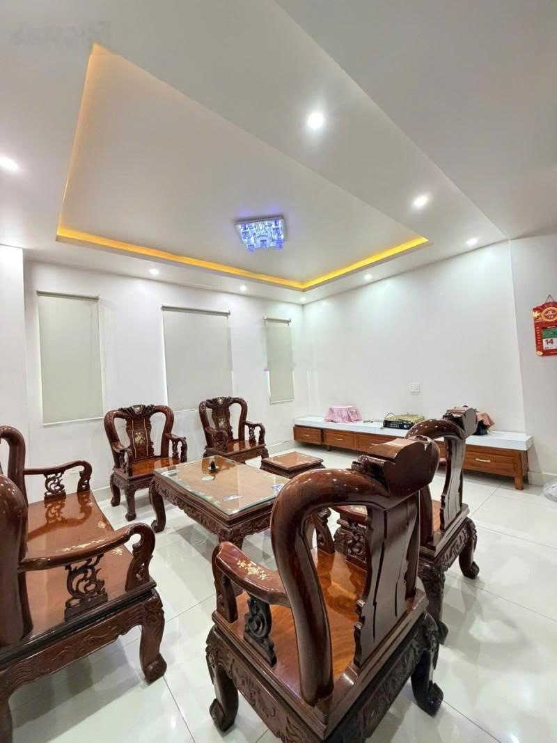 Nhà 4 tầng hẻm oto Nguyễn Duy Trinh, chỉ 48tr/m2, gần vòng xoay Phú Hữu