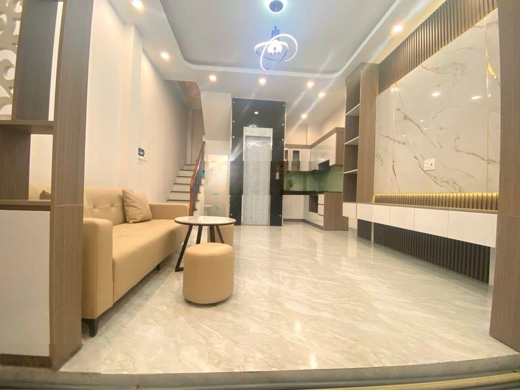 Bán Nhà riêng tại Võ Chí Công, 9 tỷ thang máy, 42 m2, 3PN, 5 tầng, Q.Tây Hồ
