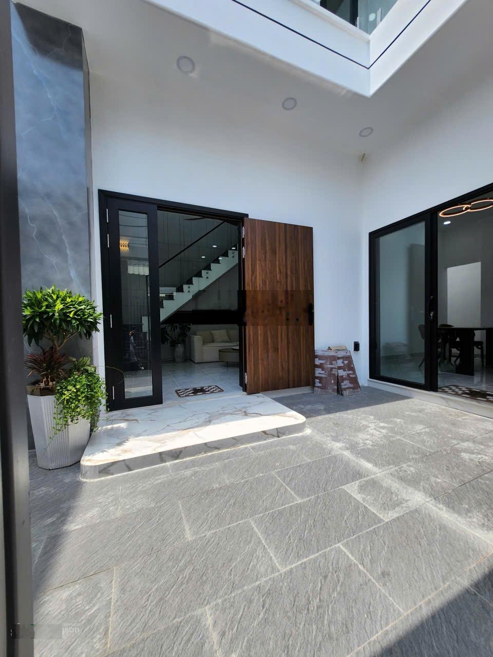 Bán nhà MT hẻm Phạm Hữu Lâu , Quận 7 cũ, thiết kế đẹp, trệt, lầu, 3PN, giá 6.5 tỷ.LH 0909323069