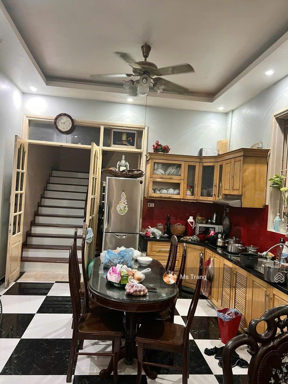 KINH DOANH ĐỈNH! Bán nhà 7 tầng mặt phố cổ Hàng Vôi, 95m2, mặt tiền 6.8m, gần hồ Hươm, 72.6 tỷ