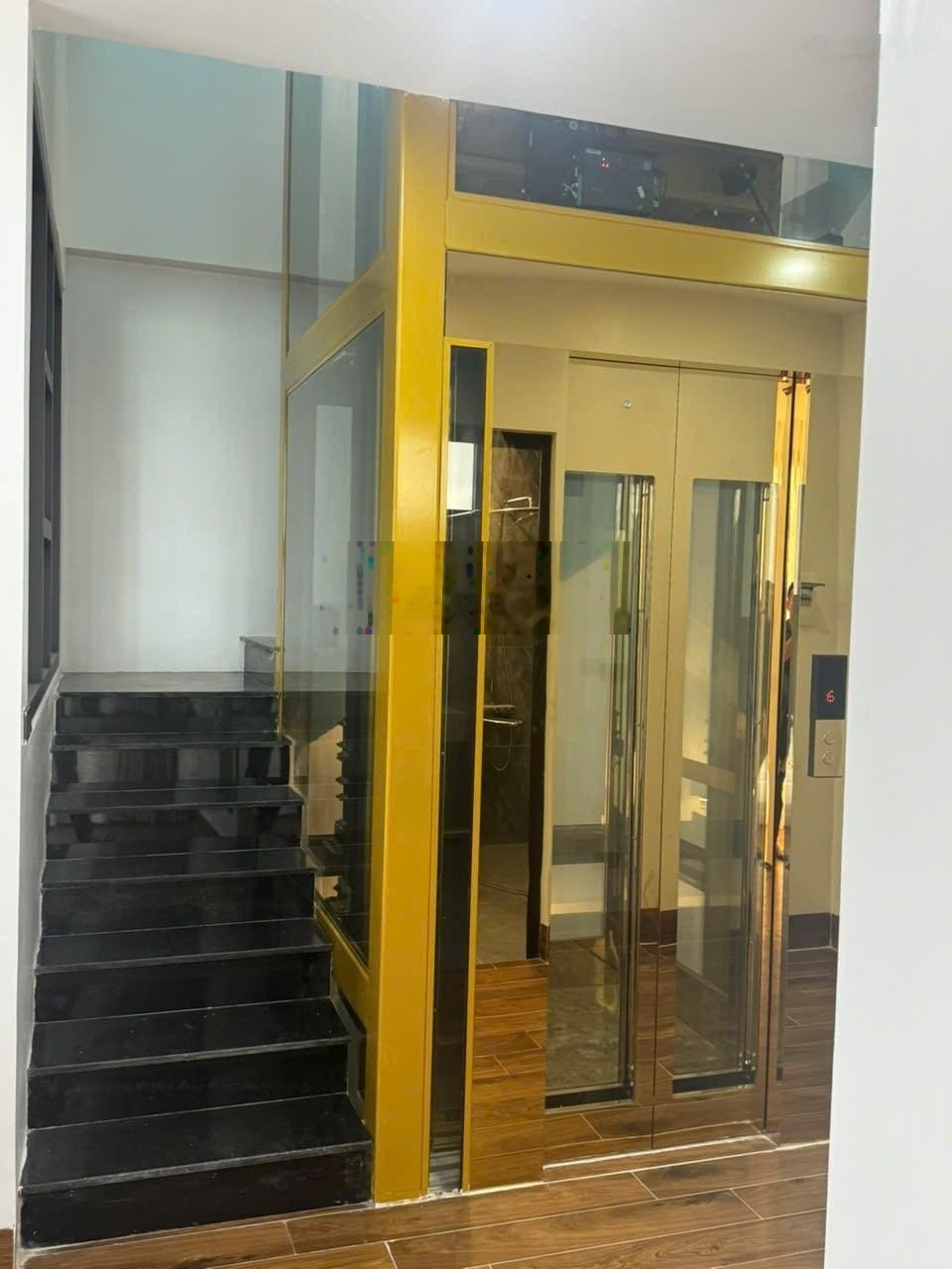 Him lam vạn phúc lô góc 7 tầng thang máy 65m 25 tỷ
