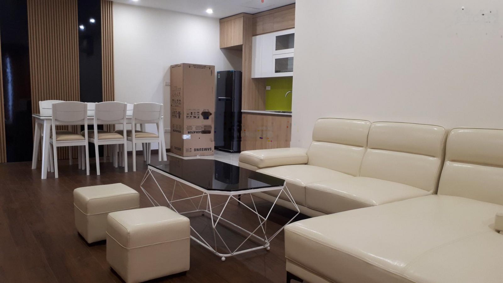 Căn hộ A4 full nội thất, 3PN 2WC diện tích: 99,63m2 giá: 6.xx tỷ LH: 0979998886 Mr. Hưng (chủ nhà)