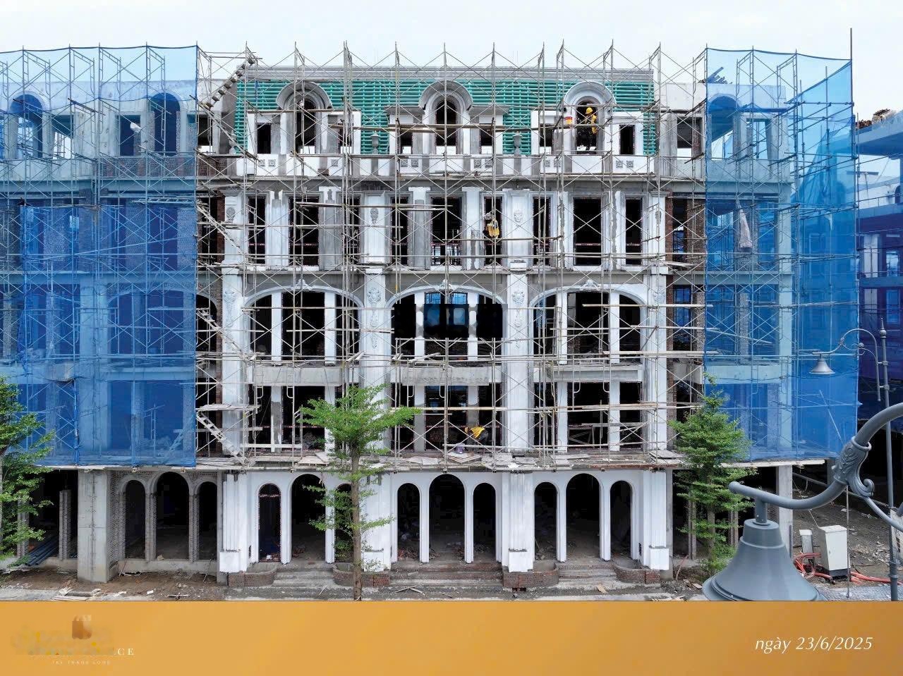 Mở bán đợt 1: Noble Palace Tây Thăng Long - Mặt đường Hoàng Quốc Việt kéo dài 40m - Vốn 3,2 tỷ