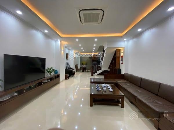 Cần bán nhà Văn Quán, Hà Đông, 84m2 5 tầng chỉ 22 tỷ