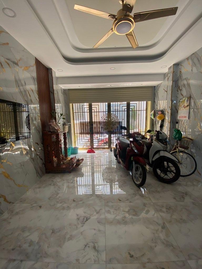 Nhà hẻm xe hơi, Nguyễn Xí, Bình Thạnh, 4 tầng 4 phòng ngủ. Chỉ 9tỷ1