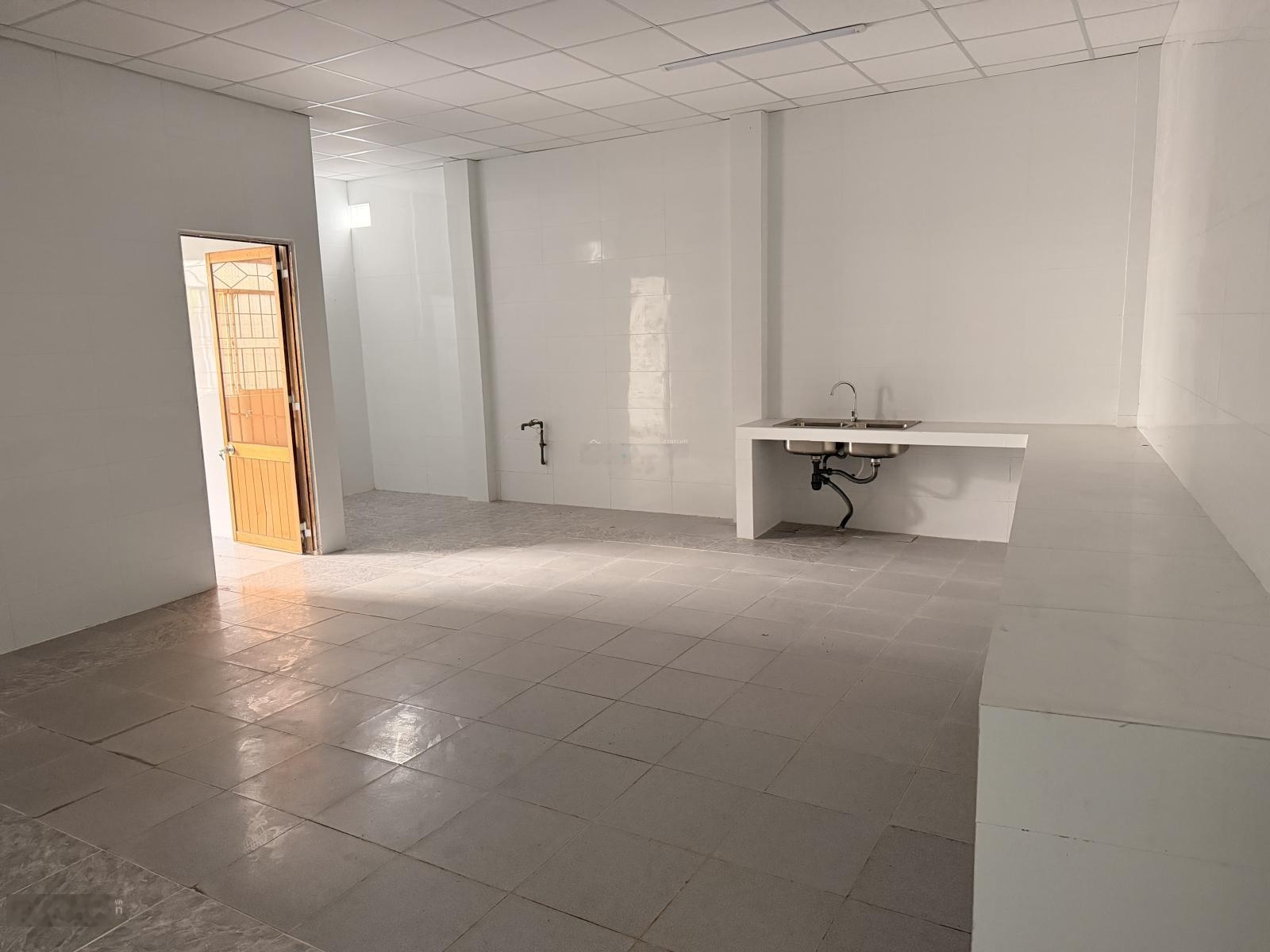Cho thuê nhà mặt phố tại Lê Thị Tạo, 20 triệu, 200m2, hàng hiếm tại giá tốt