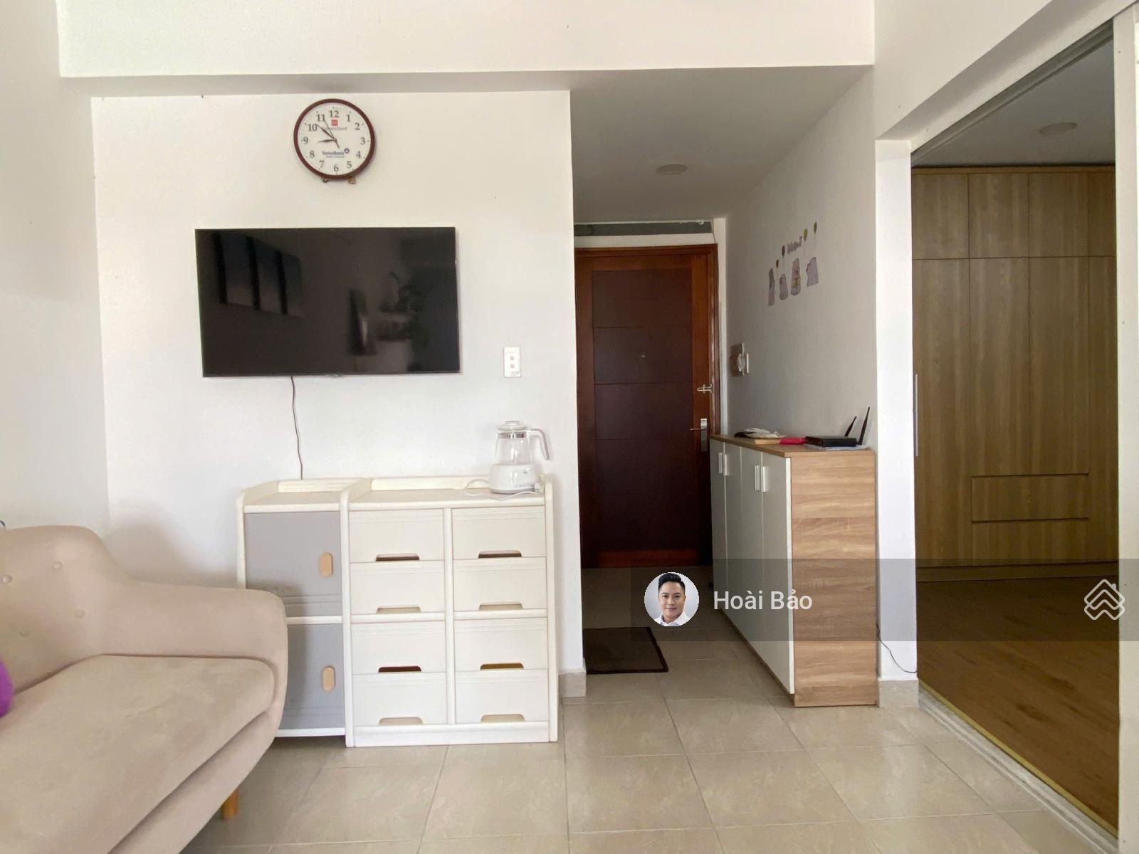 Bán căn 1PN full nội thất, sổ hồng ,giá cực tốt, gặp ngay chủ còn bớt lộc