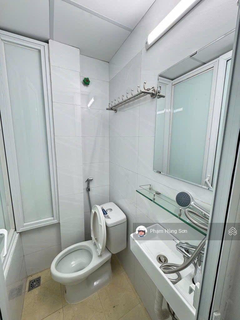 Hiếm, trung tâm Đống Đa tại Phố Khâm Thiên, 3,2 tỷ, 20m2, 3PN, 3WC, hàng hot!