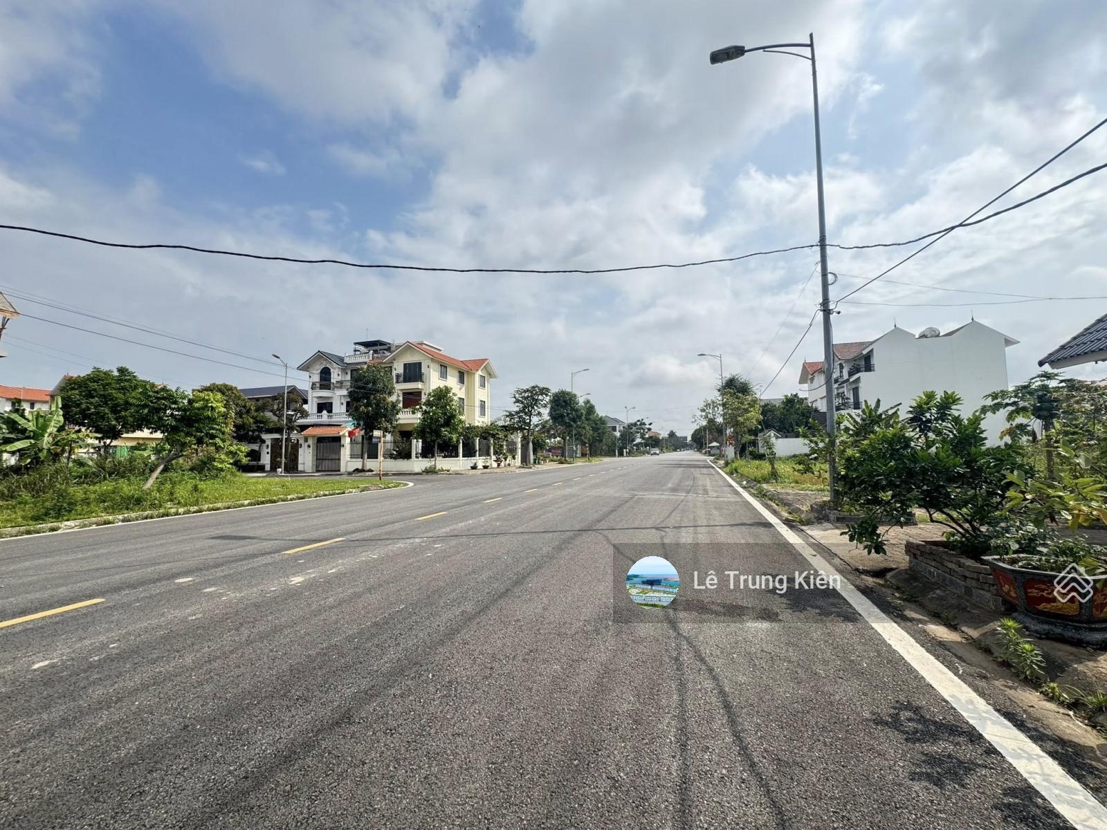 180m2 đất dự án Anh Dũng 7, đường 25m, hướng đông nam, lh 0704820666