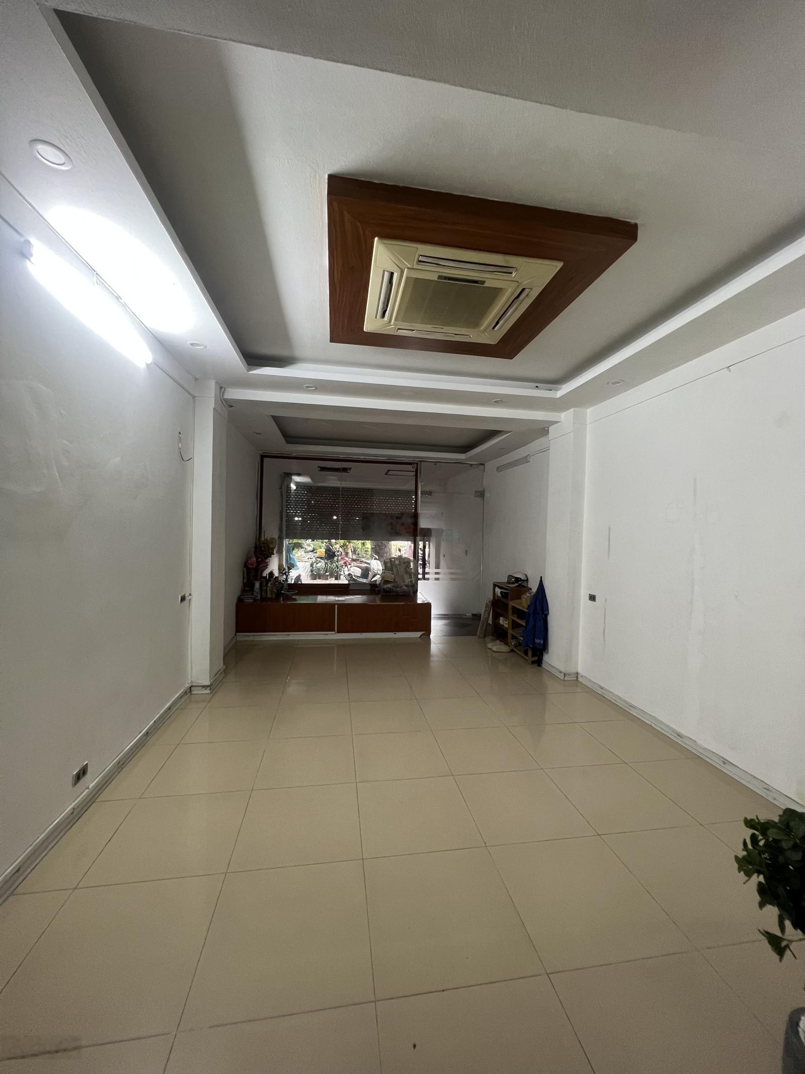 Cho thuê nhà Ngõ 10 Nguyễn Văn Huyên 70m2 6 tầng giá 26tr
