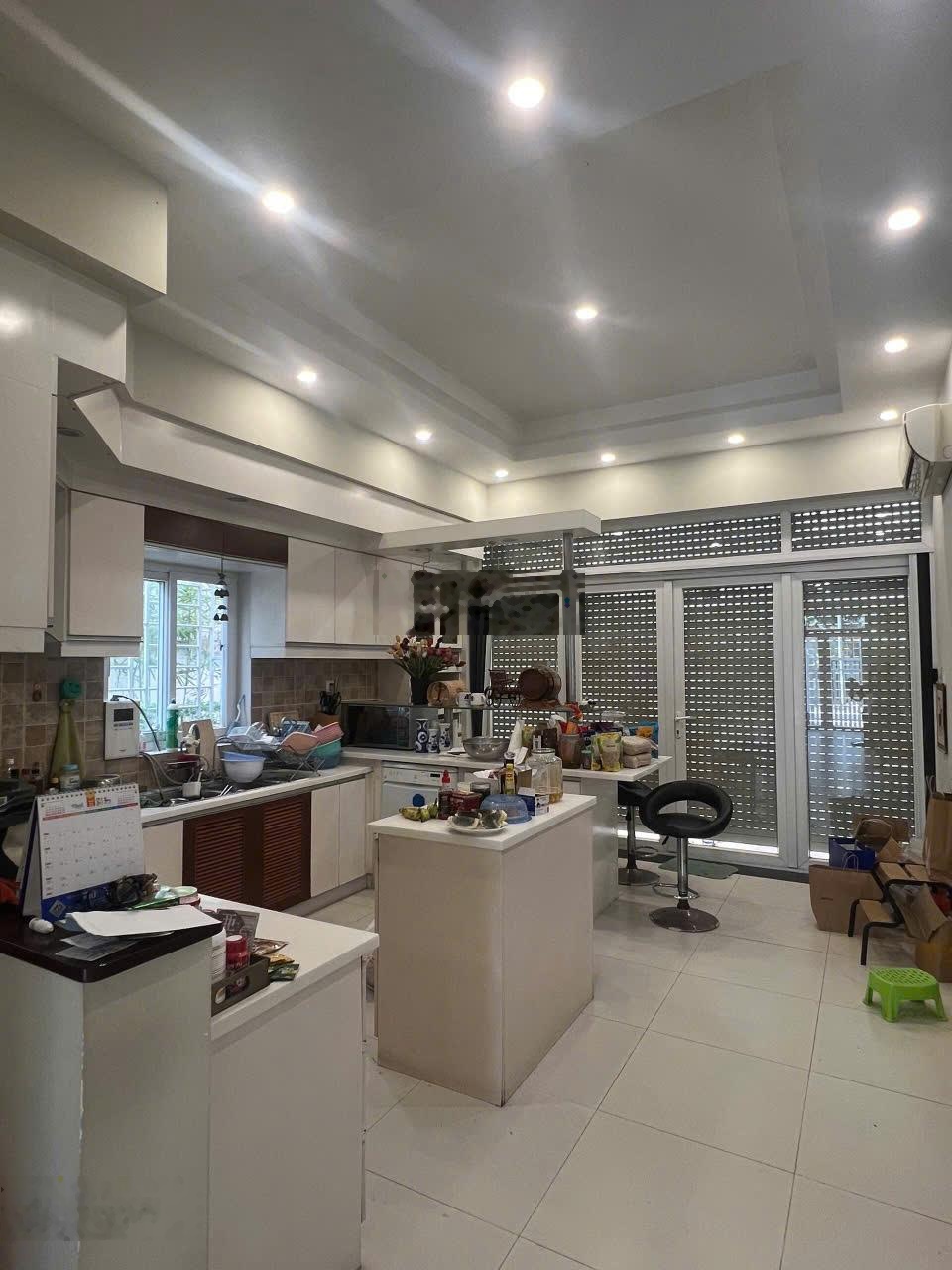 Bán biệt thự view công viên khu intresco 6a đường phạm hùng.tp.chm