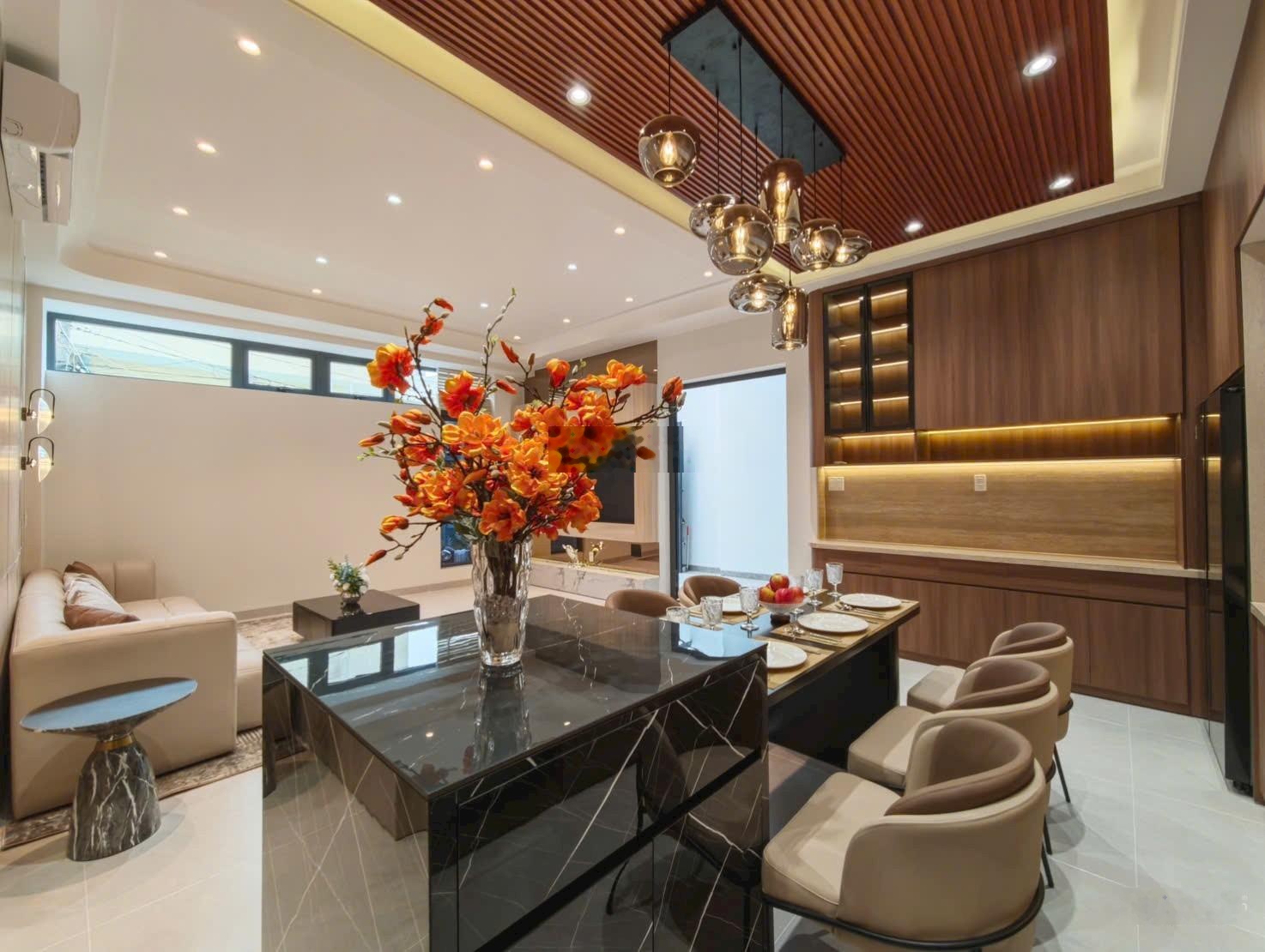 Nhà phố xây mới 100% hẻm 666 huỳnh tấn phát, quận 7
