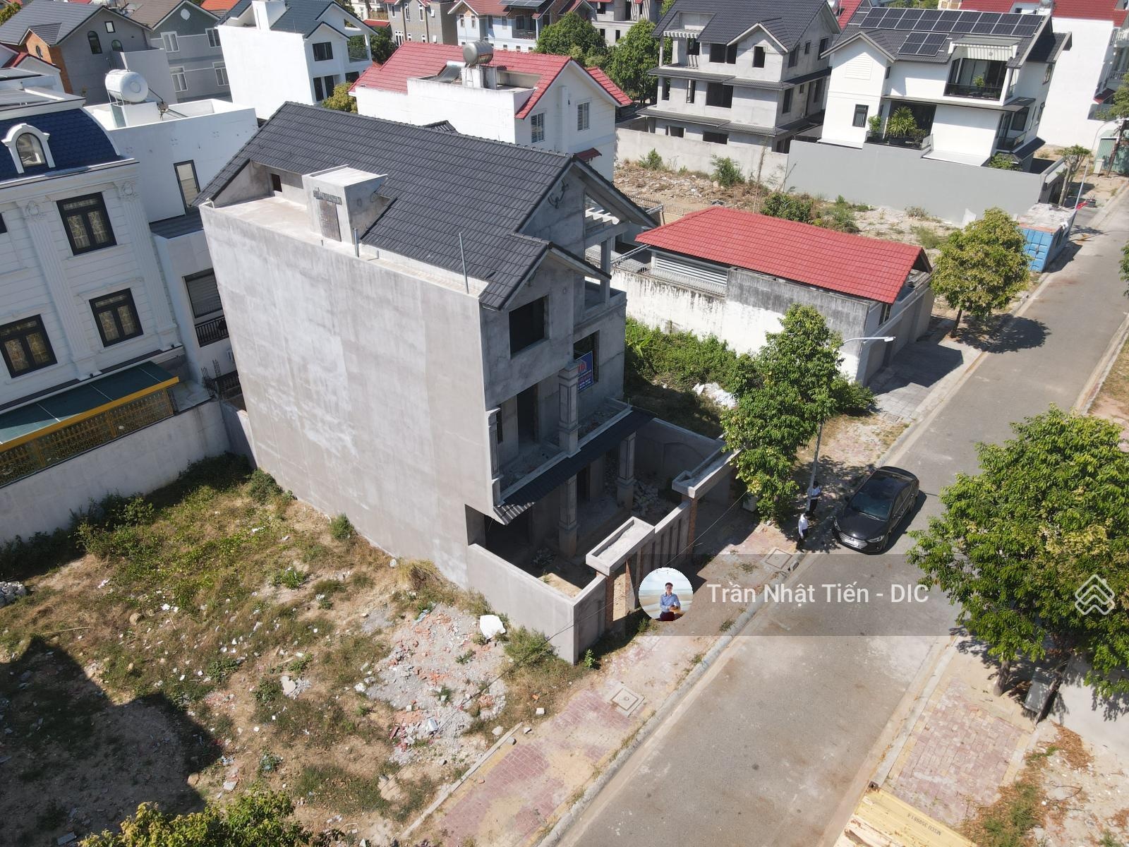 Biệt Thự 180m² Vị Trí Trung Tâm, Giá Cực Kỳ Hấp Dẫn Chỉ 13.9 Tỷ