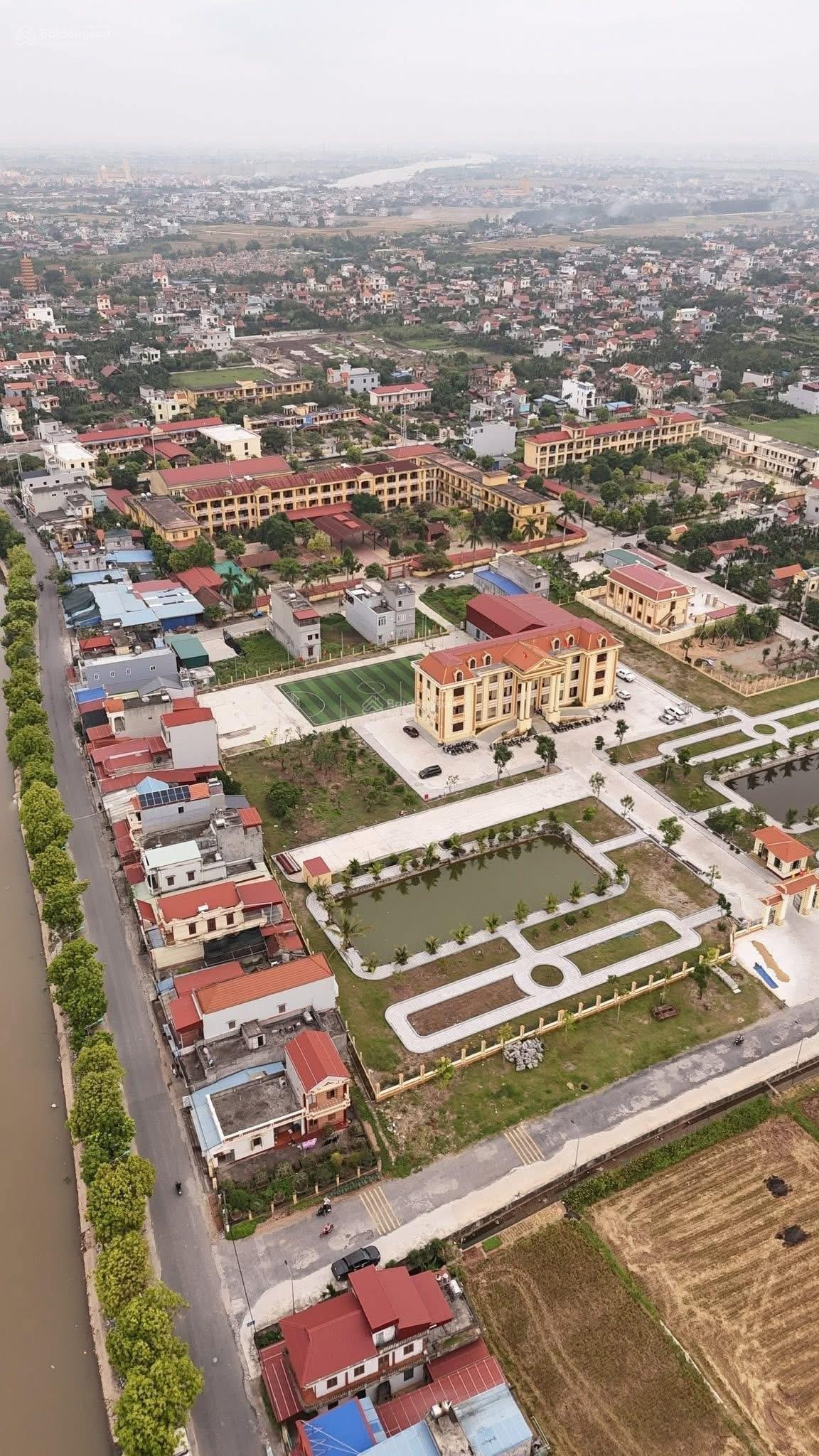 Bán đất tại Hải Anh, 12 triệu/ m2, 111 m2, ngõ vào rộng và pháp lý đầy đủ