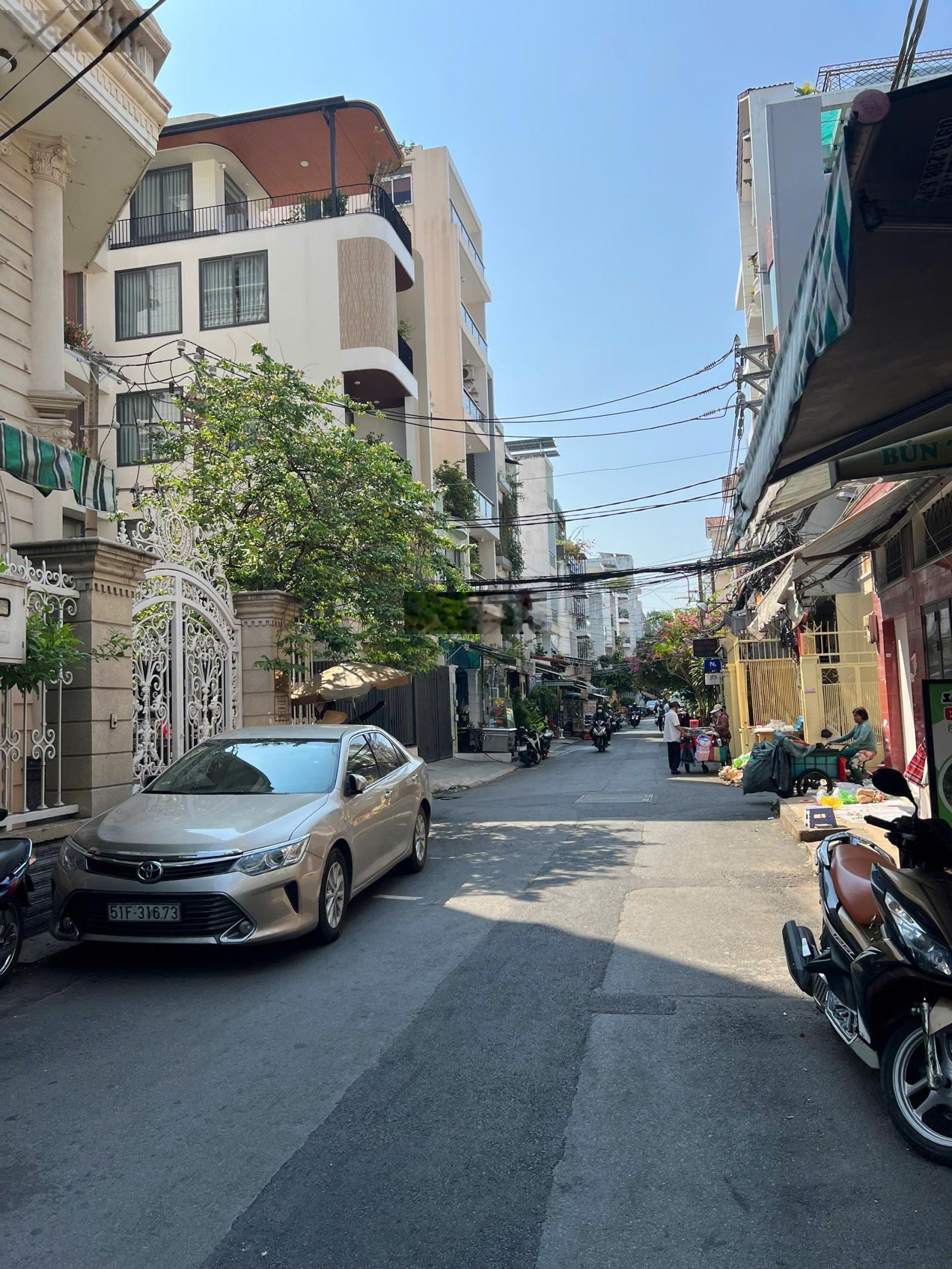 Cần bán Nhà Cư Xá Nguyễn Trung Trực Phường 12 Quận 10, Giá bán 13 tỷ. LH 0931196468