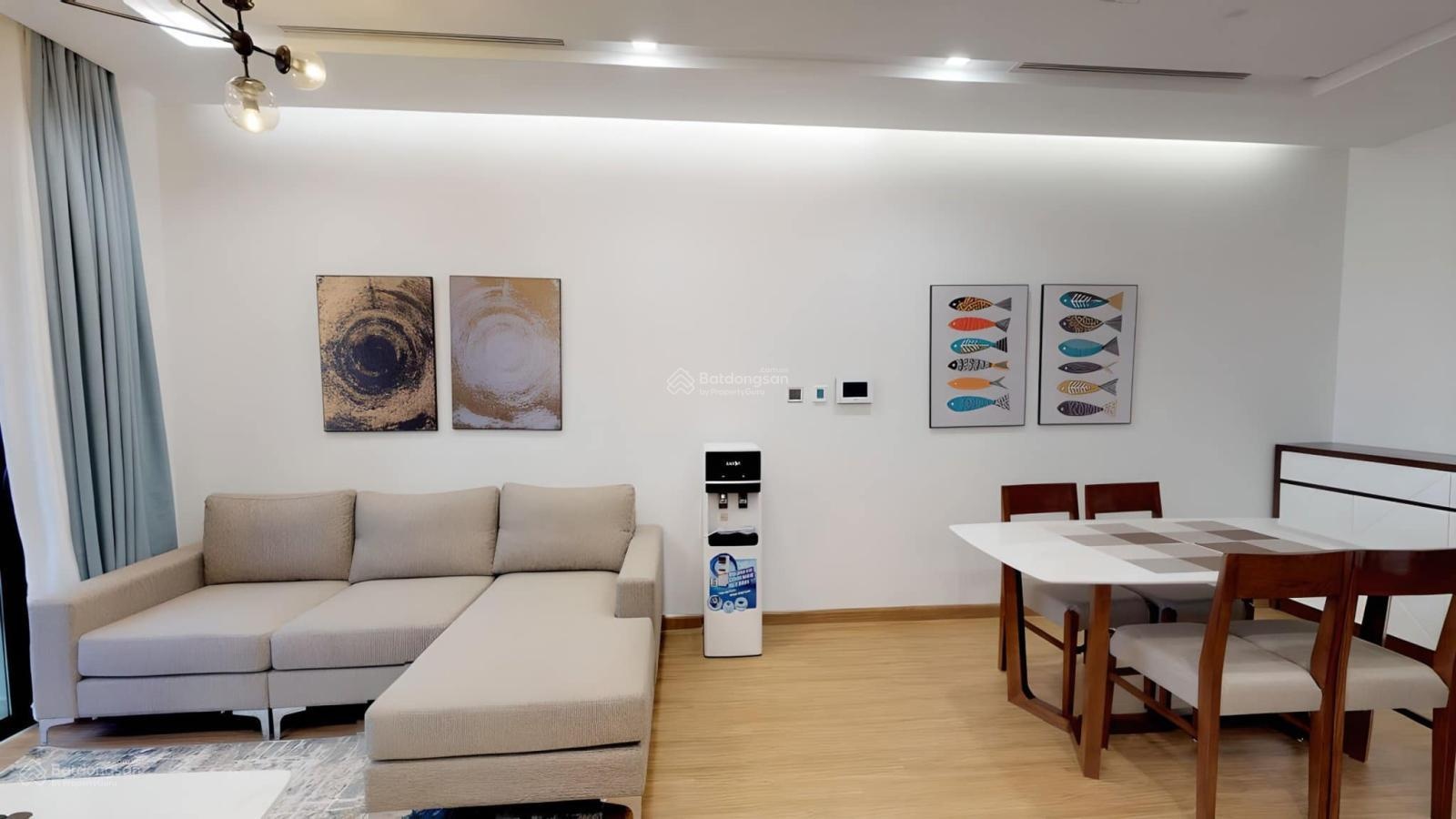Bán căn hộ chung cư 71m2 giá 6,1 tỷ tại Rose Town 79 Ngọc Hồi, Hoàng Mai, Hà Nội Hot!