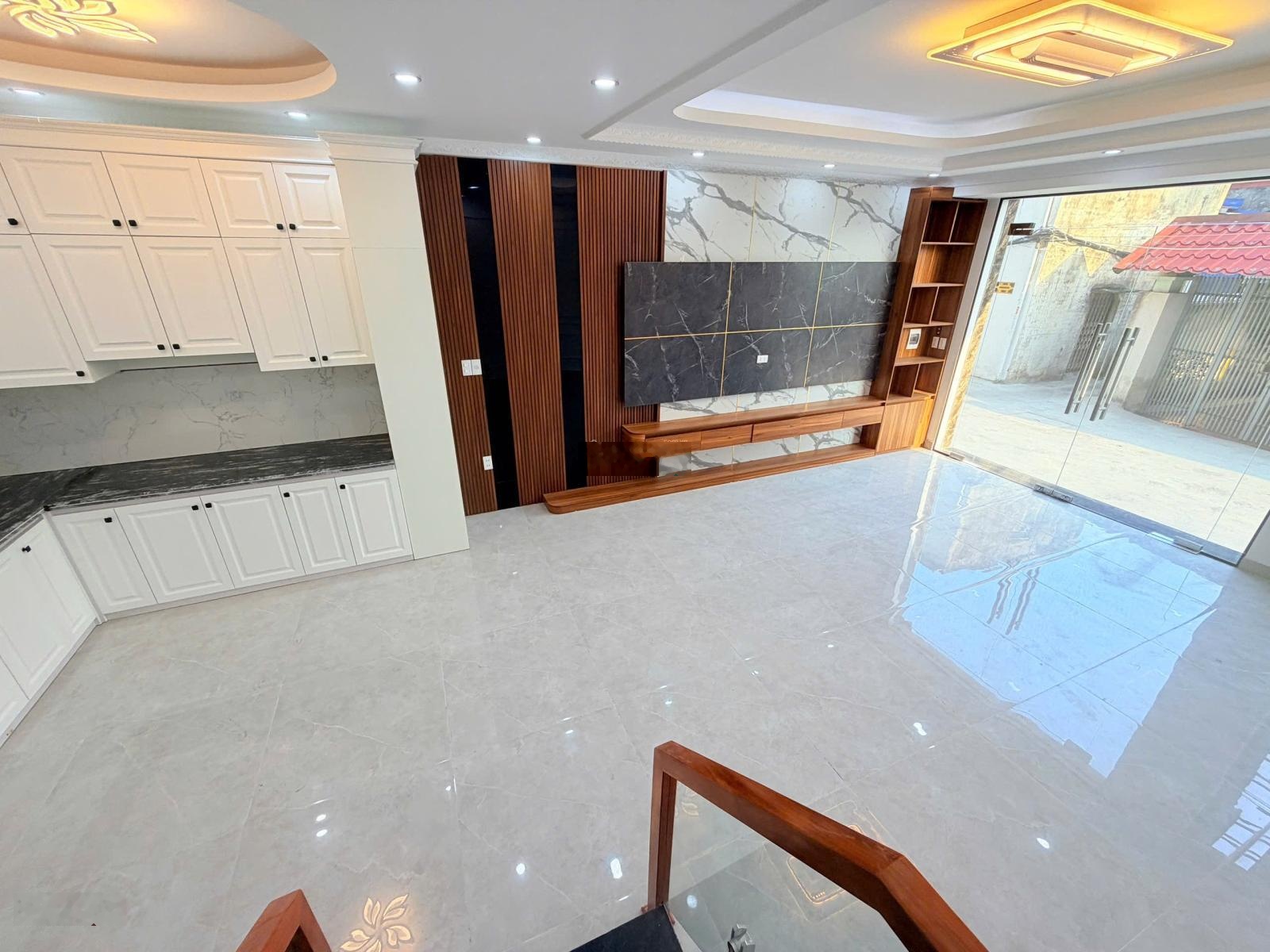 Chính chủ gửi bán nhà 46m2 x4 tầng Đà Nẵng- Phương Lưu ngõ 2 oto tránh nhau