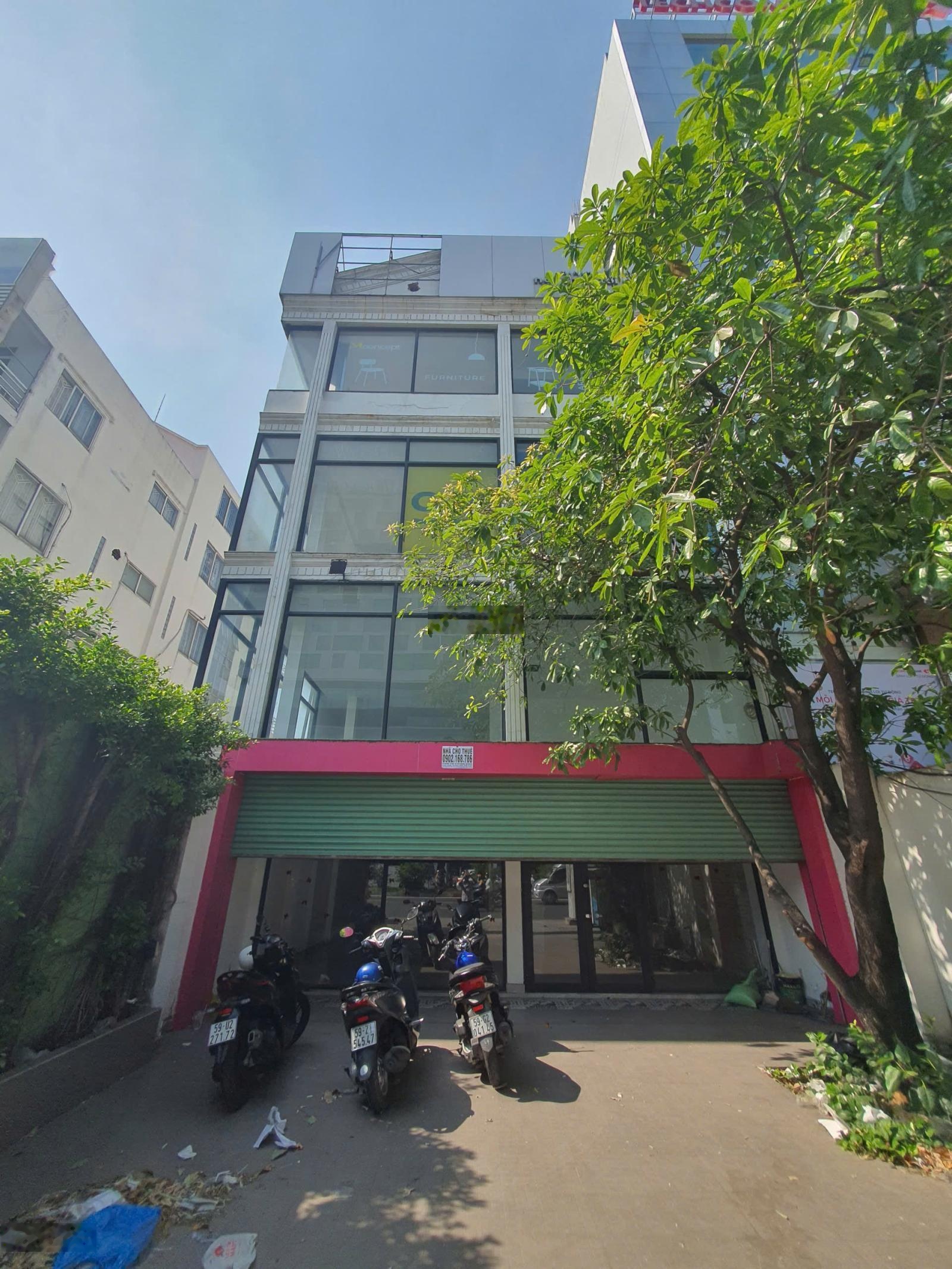 Vị Trí Vàng Số 97-99 Cộng Hòa, P. Bảy Hiền. DT: 8x30m. 1 Trệt - 3 Lầu Trống Suốt. Sân Rộng Để Xe.