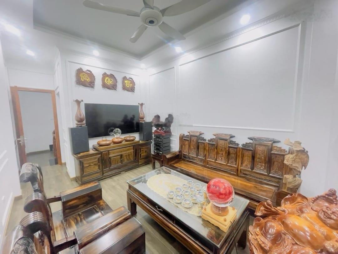 Cực Hiếm! Bán nhà Phùng Hưng-XaLa phân lô quân đội 27/30m2- 5 tầng, ô tô, kinh doanh, giá chỉ 9,6tỷ