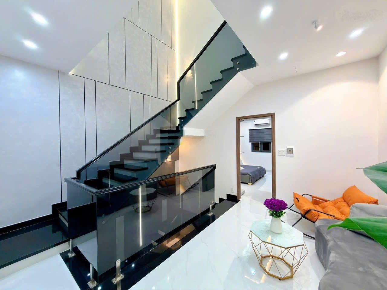 Siêu phẩm nhà 3 tầng mới số 122 đường d14, kdc hồng loan cần thơ