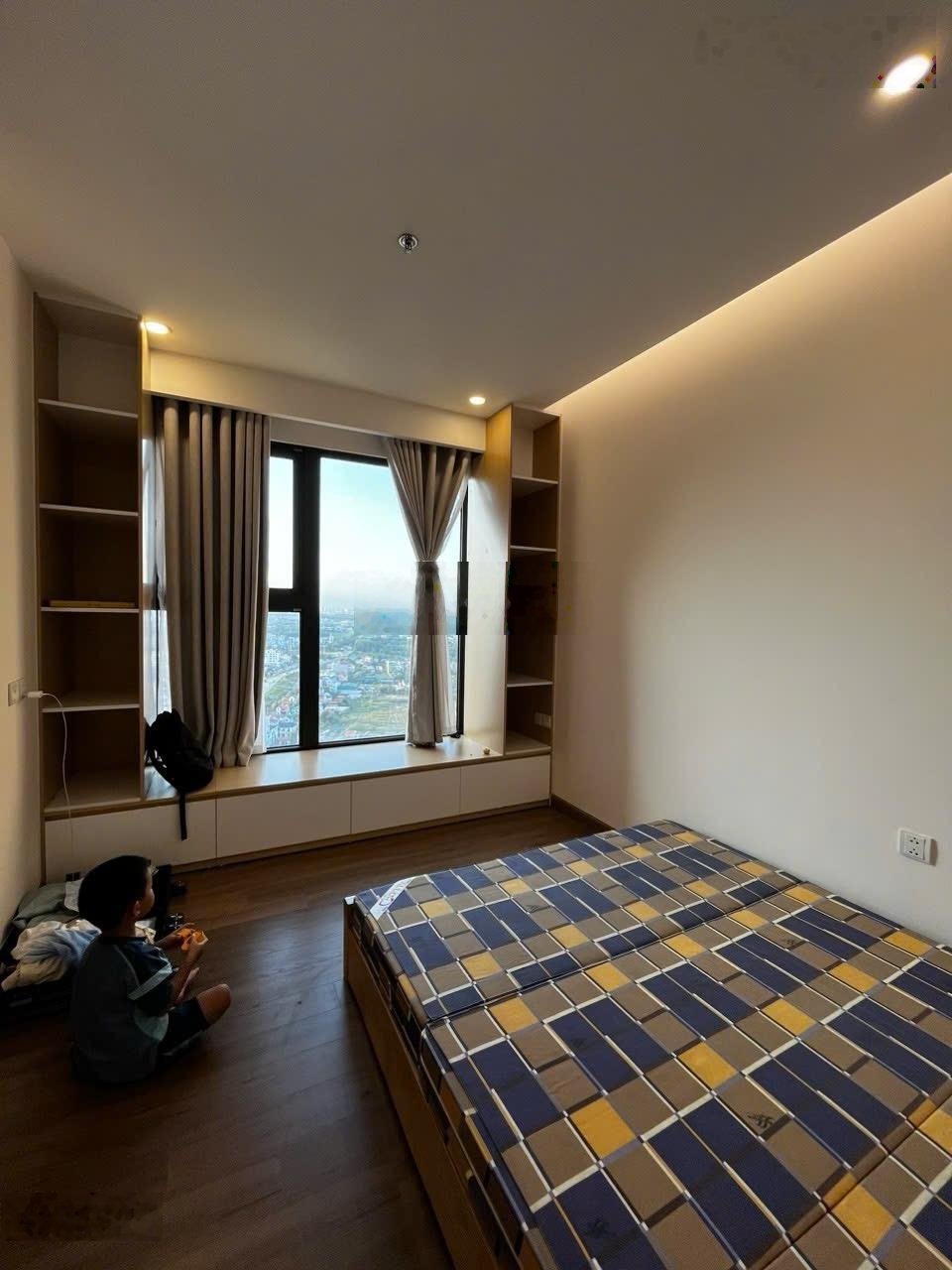 Cho thuê 2Pn 2VS , 68m2 sử dụng - Chung cư Skyoasis Ecopark , Giá 7tr5/tháng
