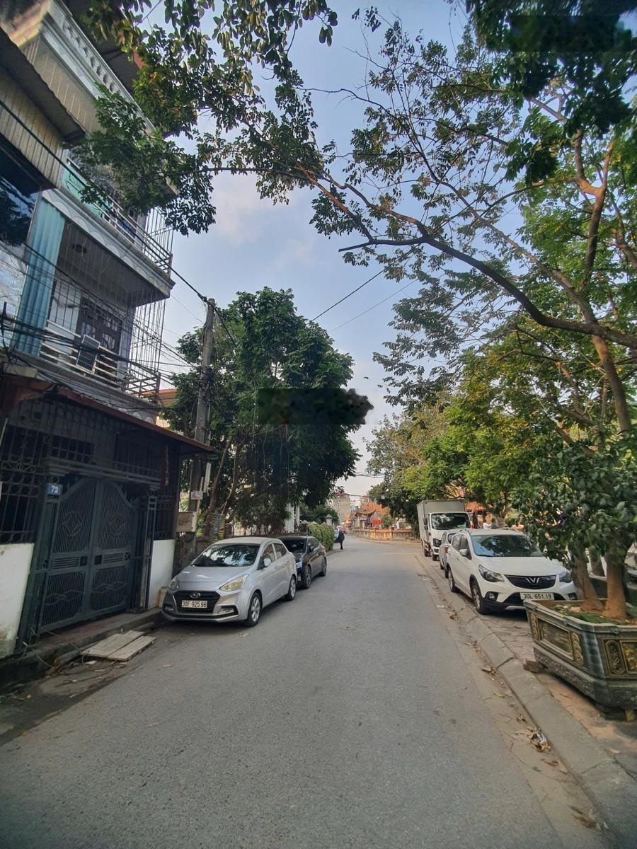 Bán nhà phố thạch bàn 62x4t ô tô tránh view công viên giá tốt 11.7 tỷ.