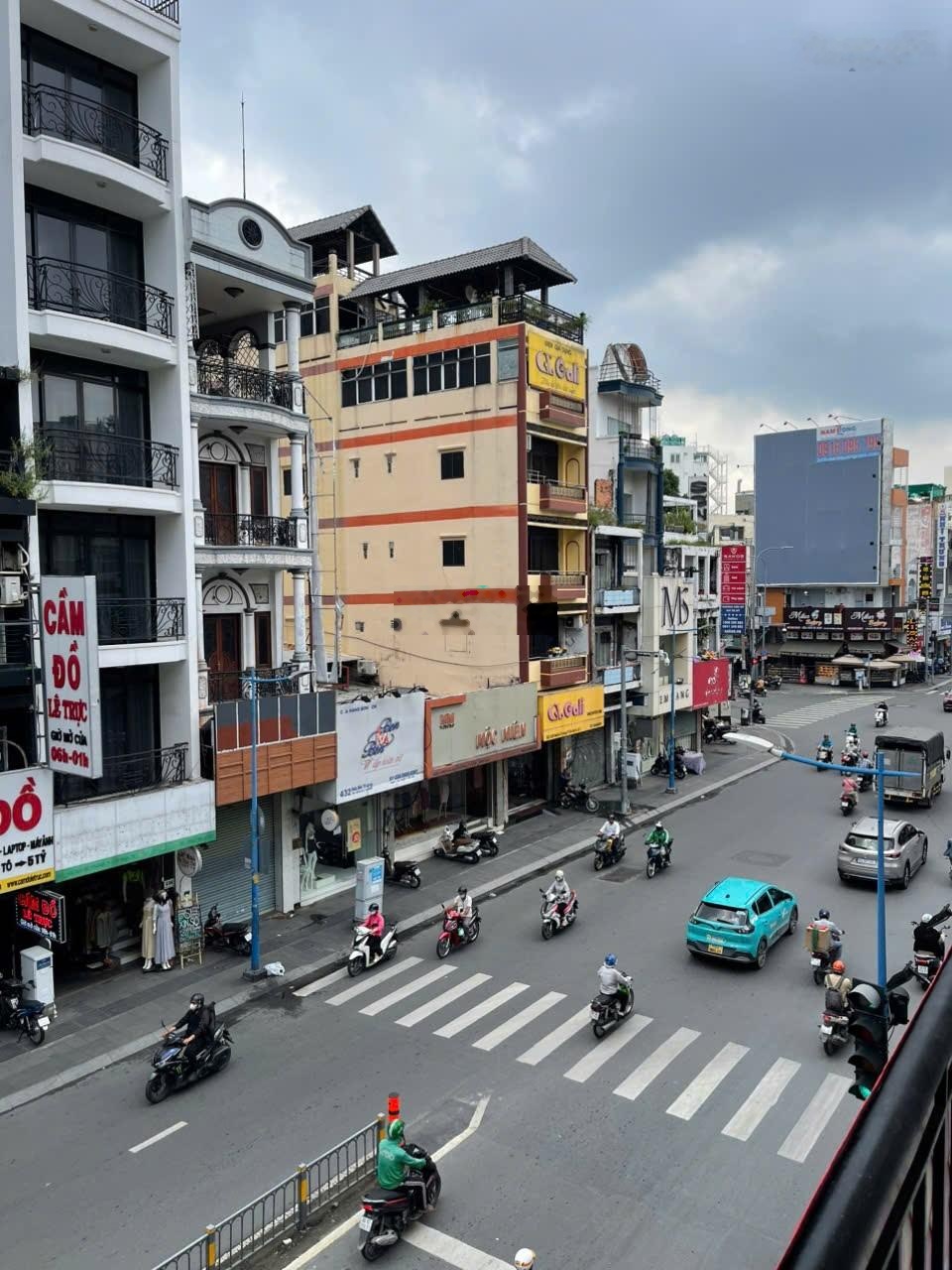 Cho thuê nhà Mặt Tiền 449B Hai Bà Trưng Quận 3