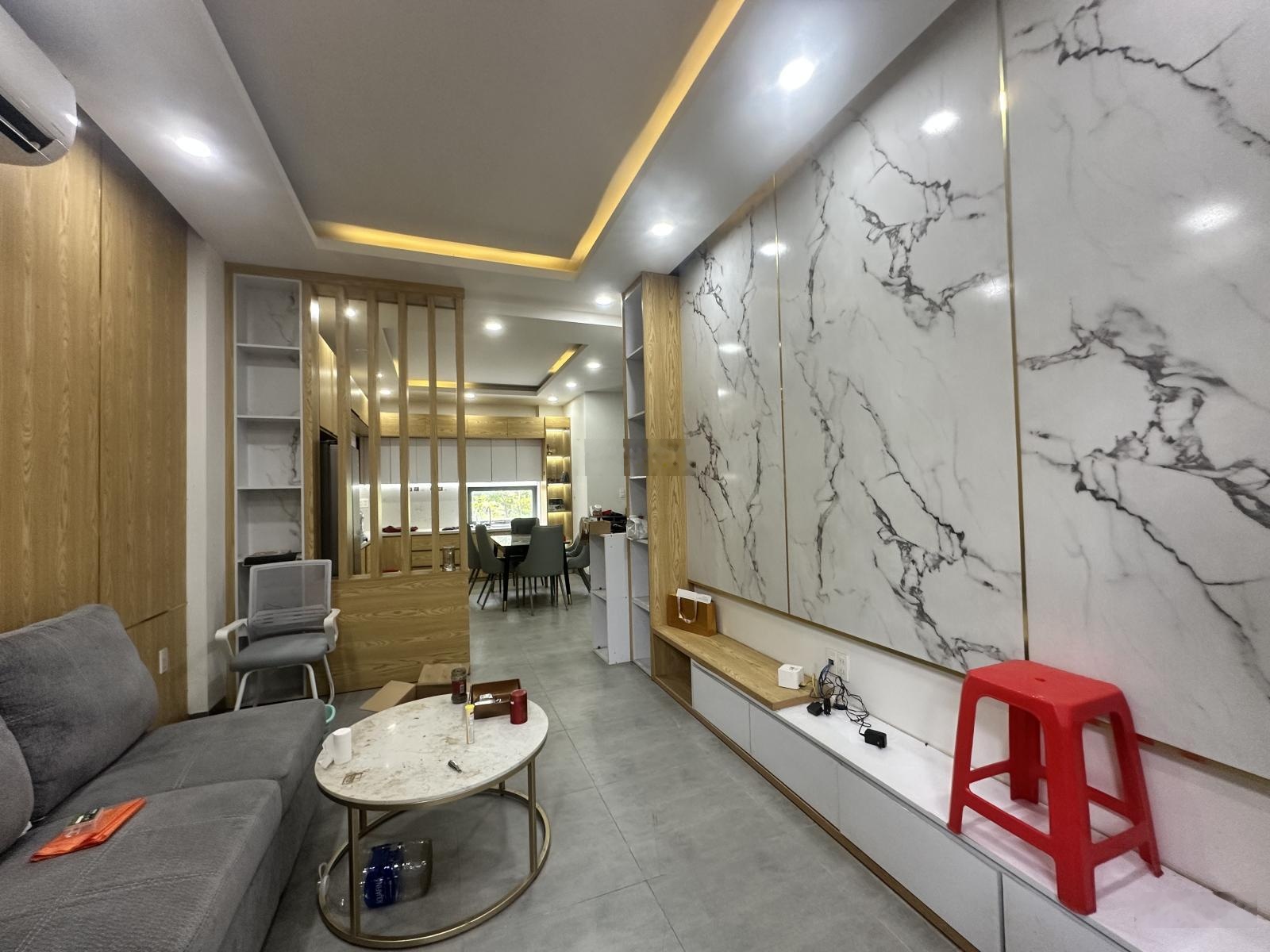 Căn Nhà Chánh Nghĩa Giá Ngộp, 4PN-3WC. đang có dòng tiền 12tr/th. Giá 3,2tỷ. Nhà Đẹp, gần phố đi bộ