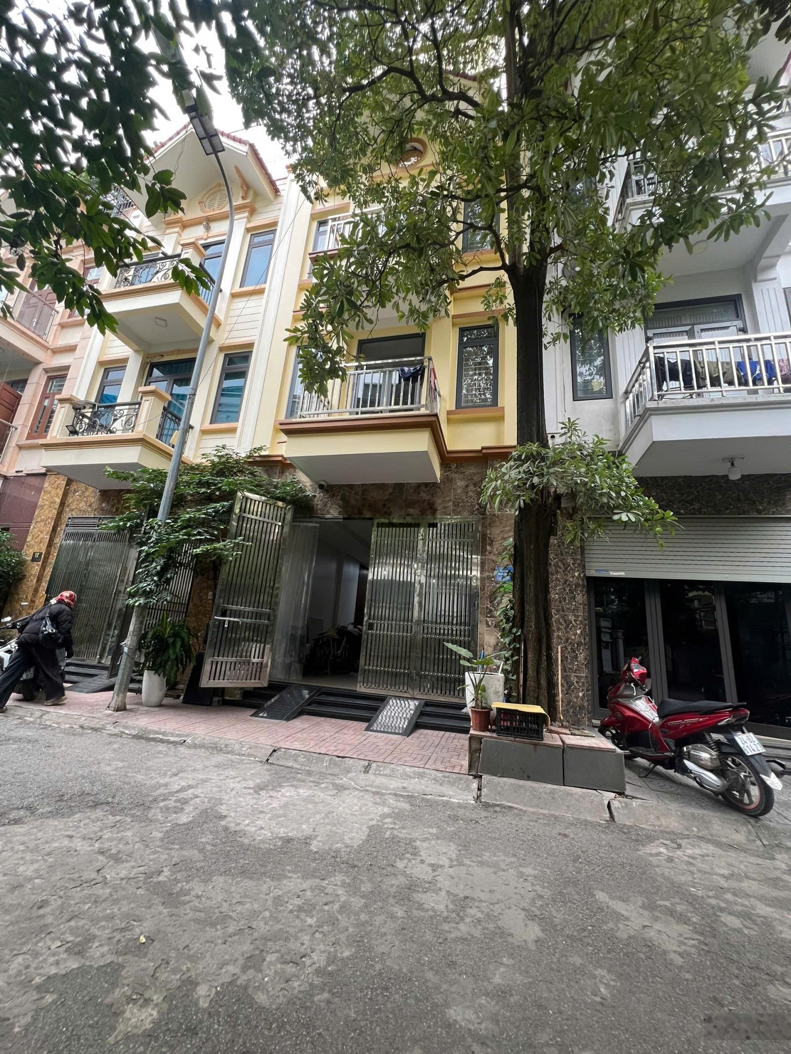 Bán Nhà 5 Tầng Vạn Phúc, Hà Đông- Phân Lô- Vỉa Hè 75m² MT 5m Gía Đầu Tư .
